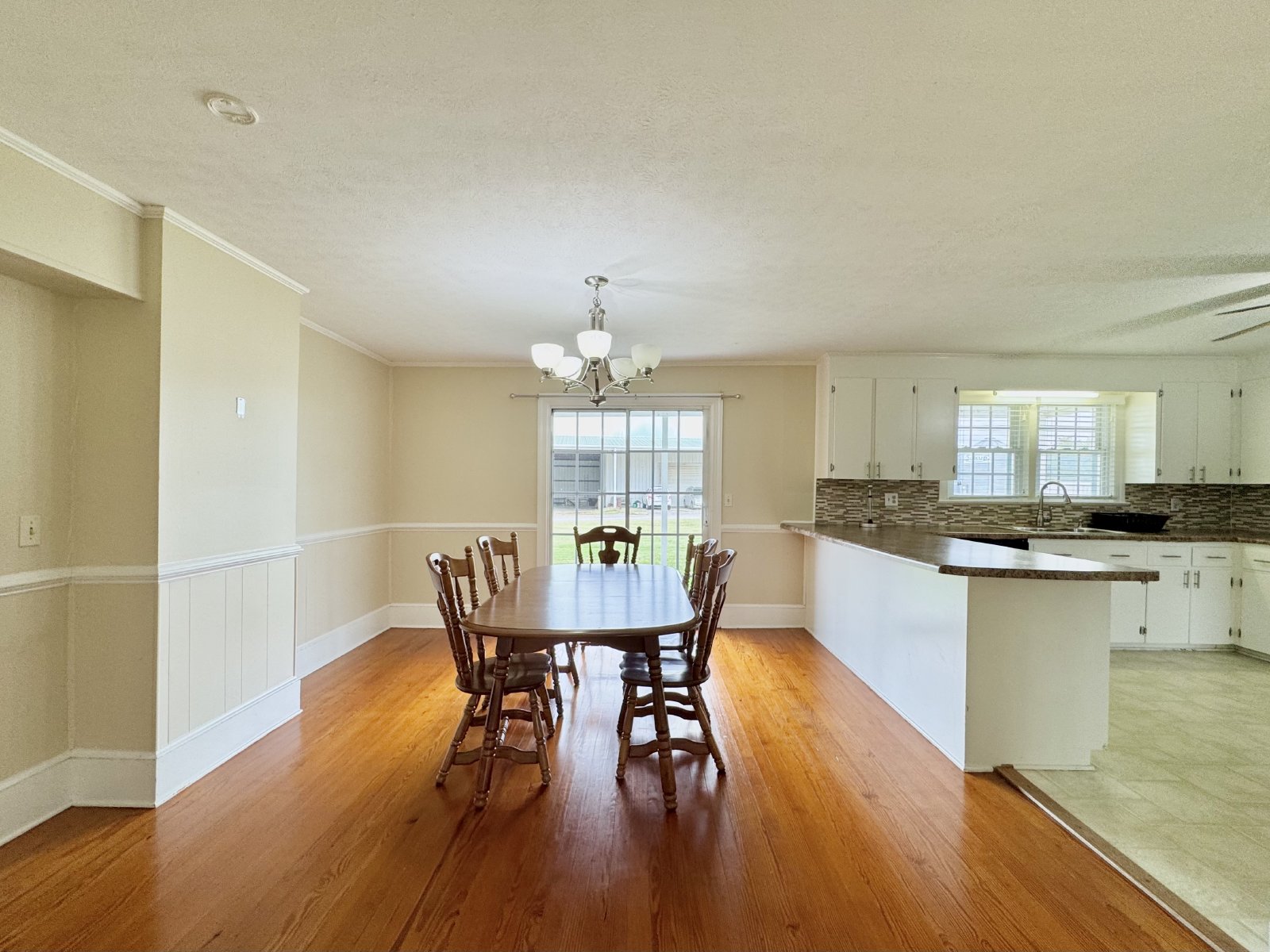 Country Living property image