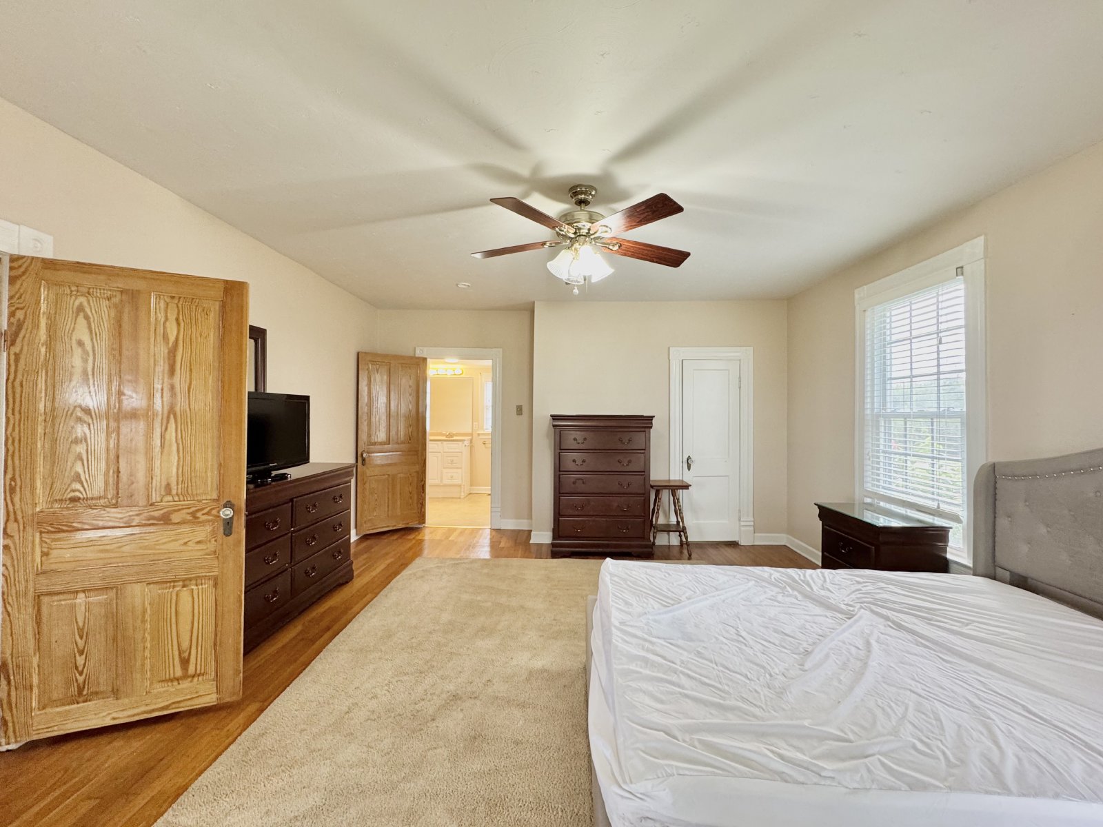 Country Living property image