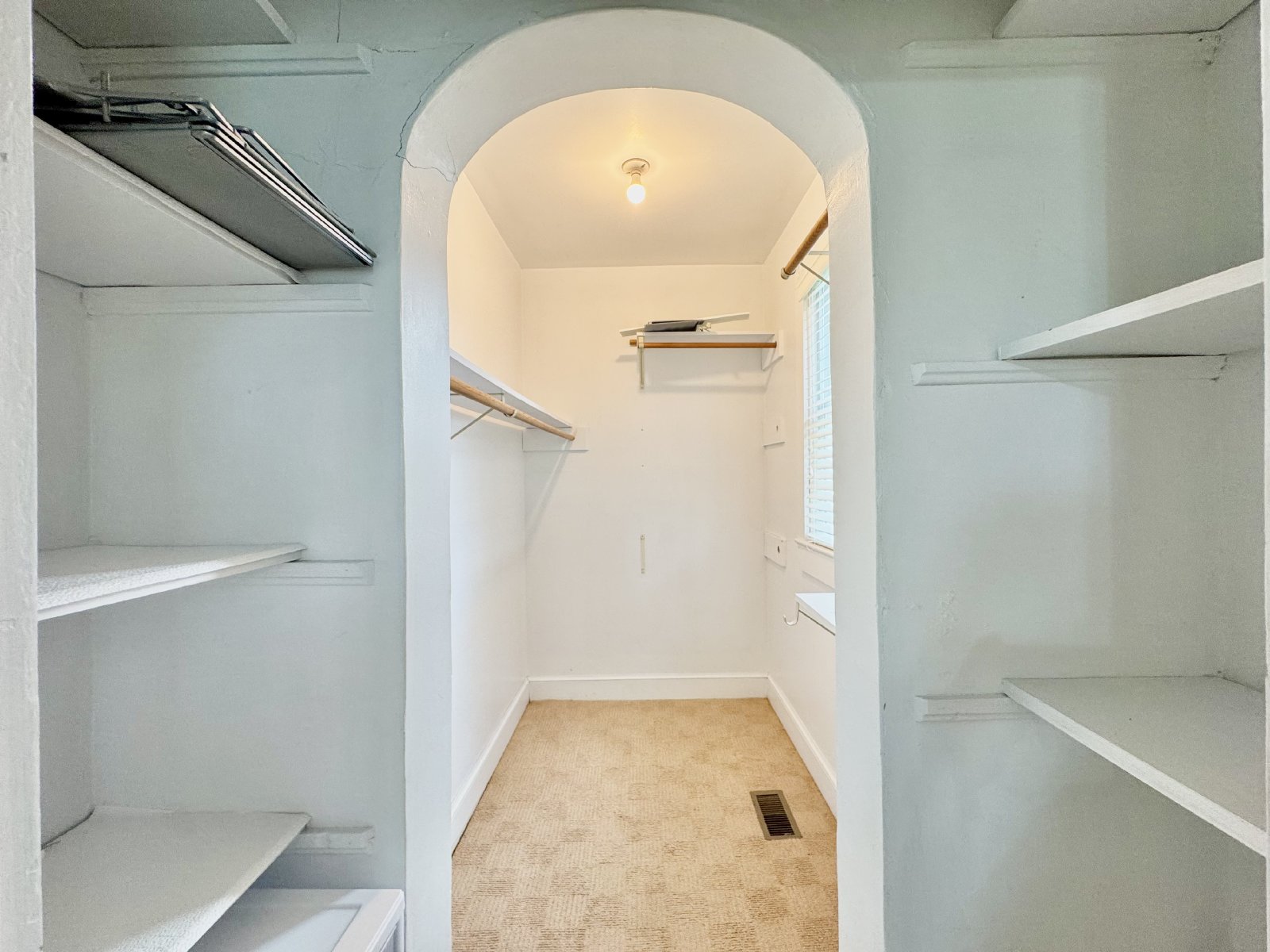 Country Living property image