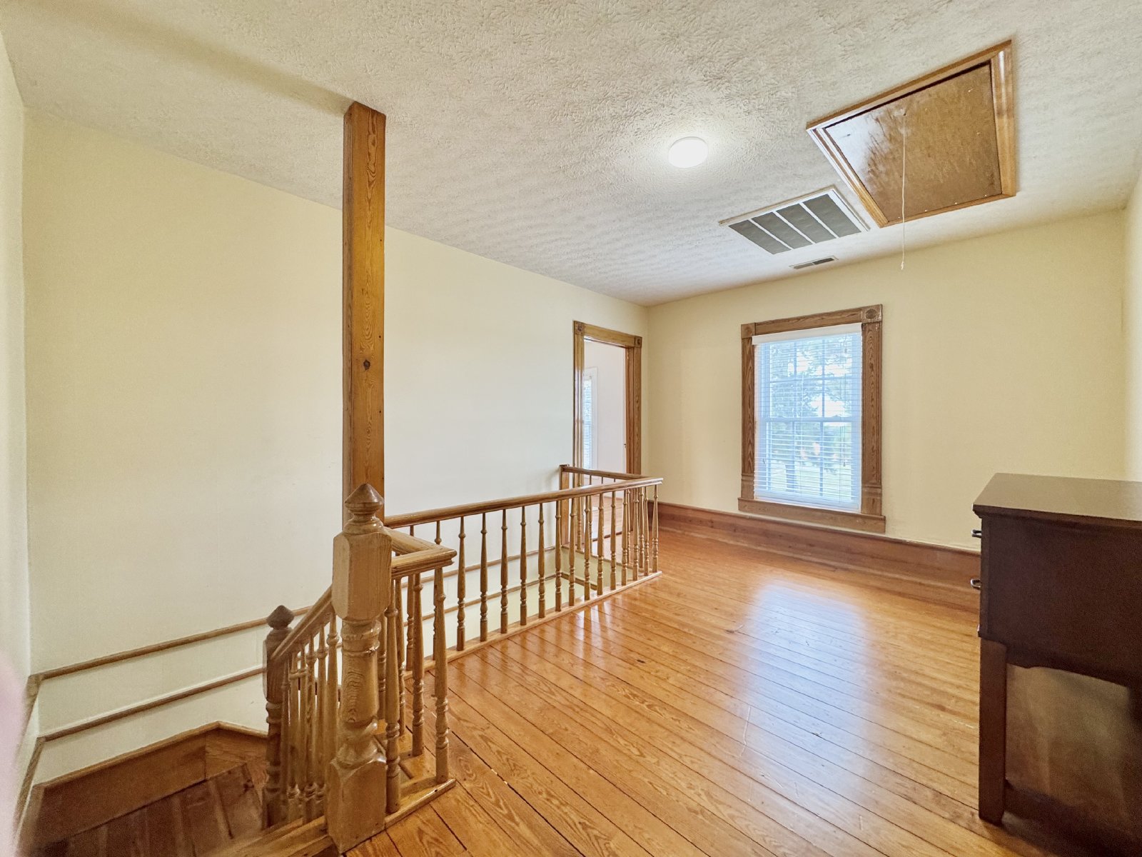 Country Living property image