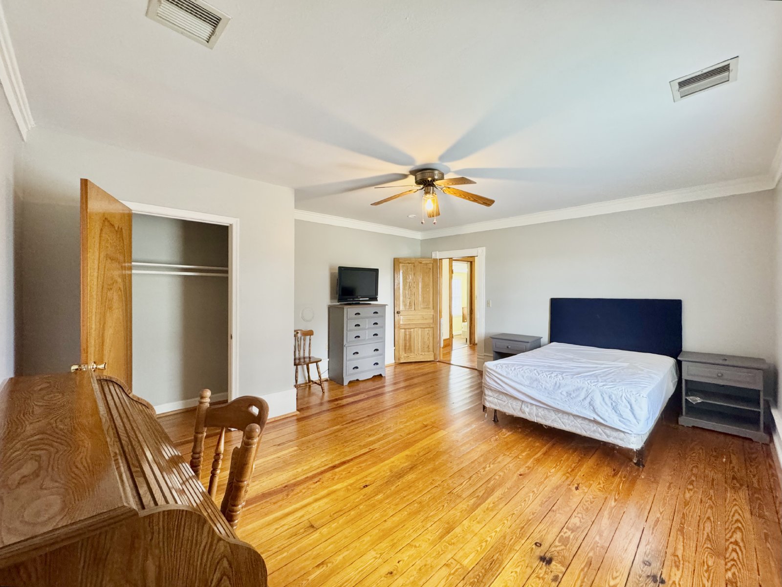 Country Living property image