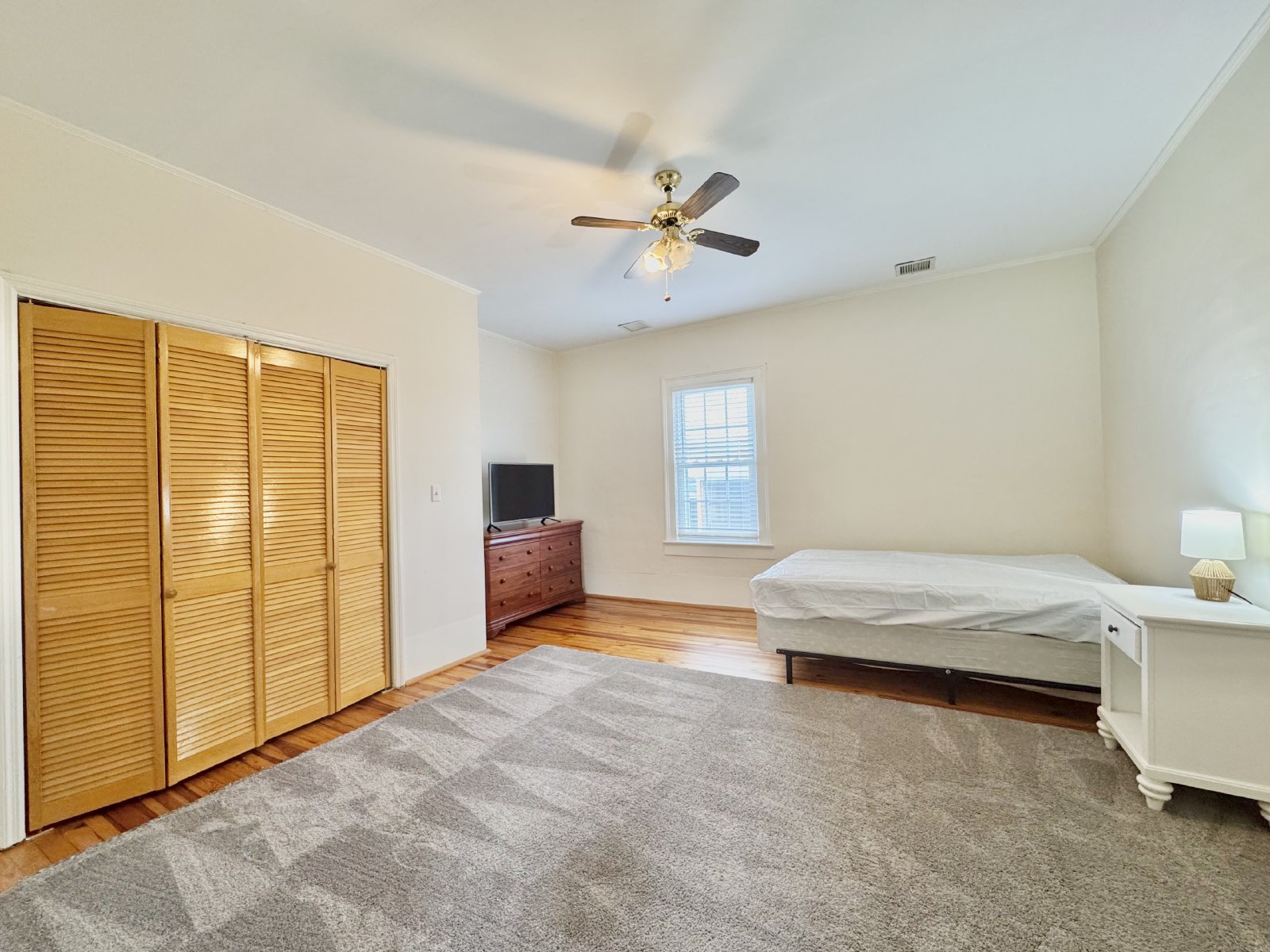 Country Living property image