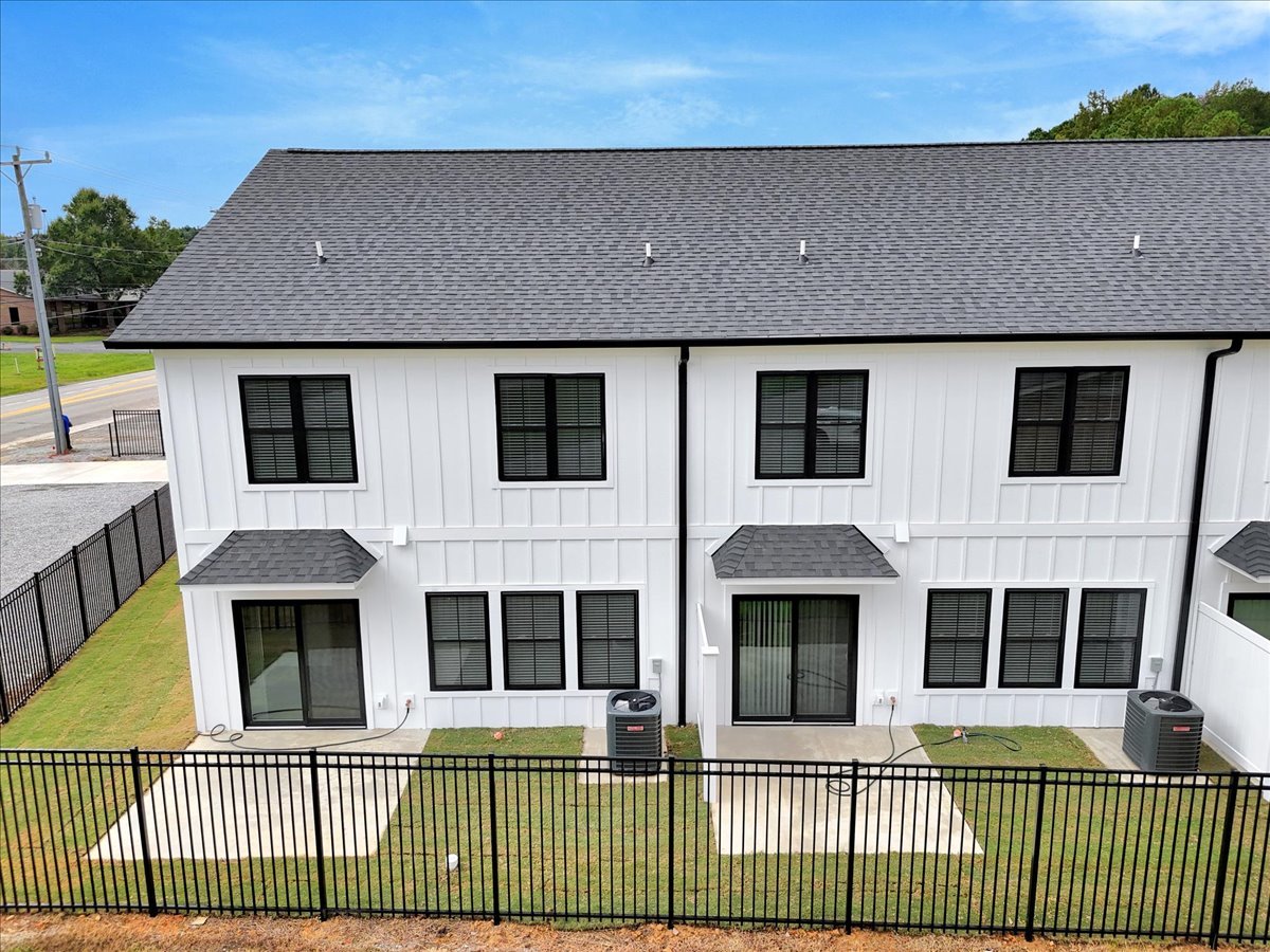 Cherfran Townhomes: Luxury Living in the Heart of South Hill property image