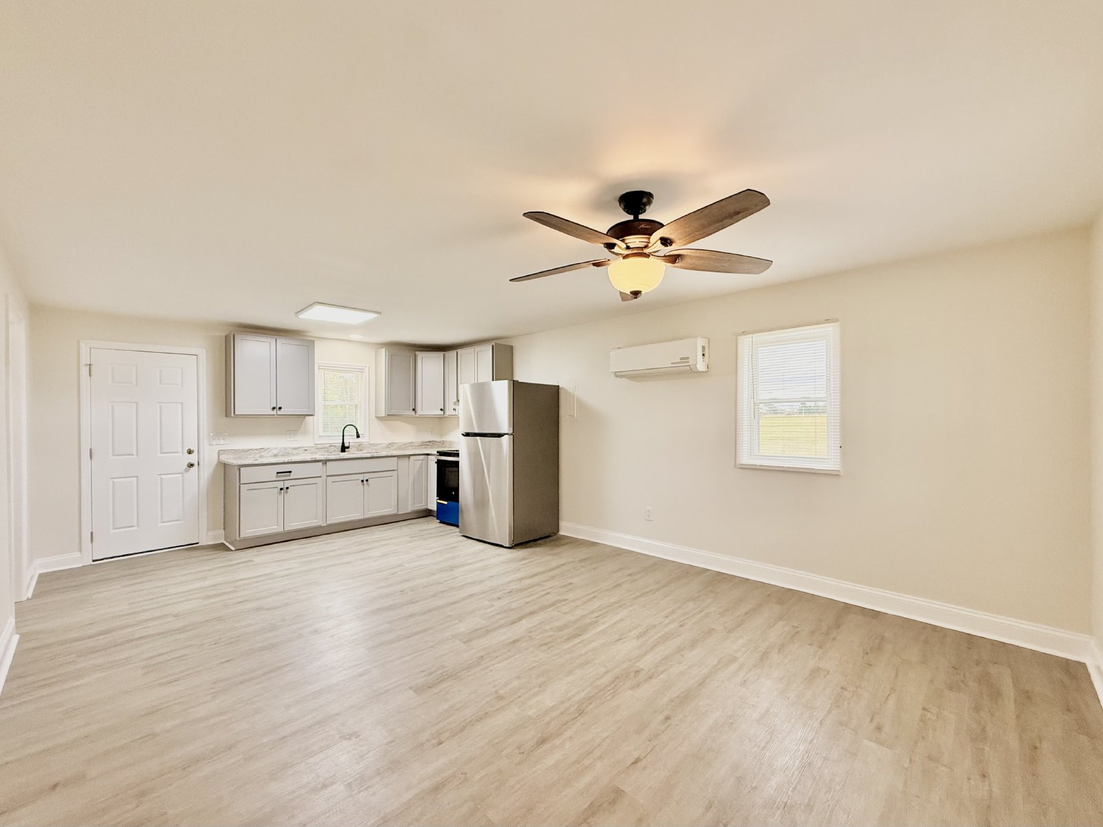 Renovated 1 Bedroom/1 Bathroom Home with Covered Back Porch property image