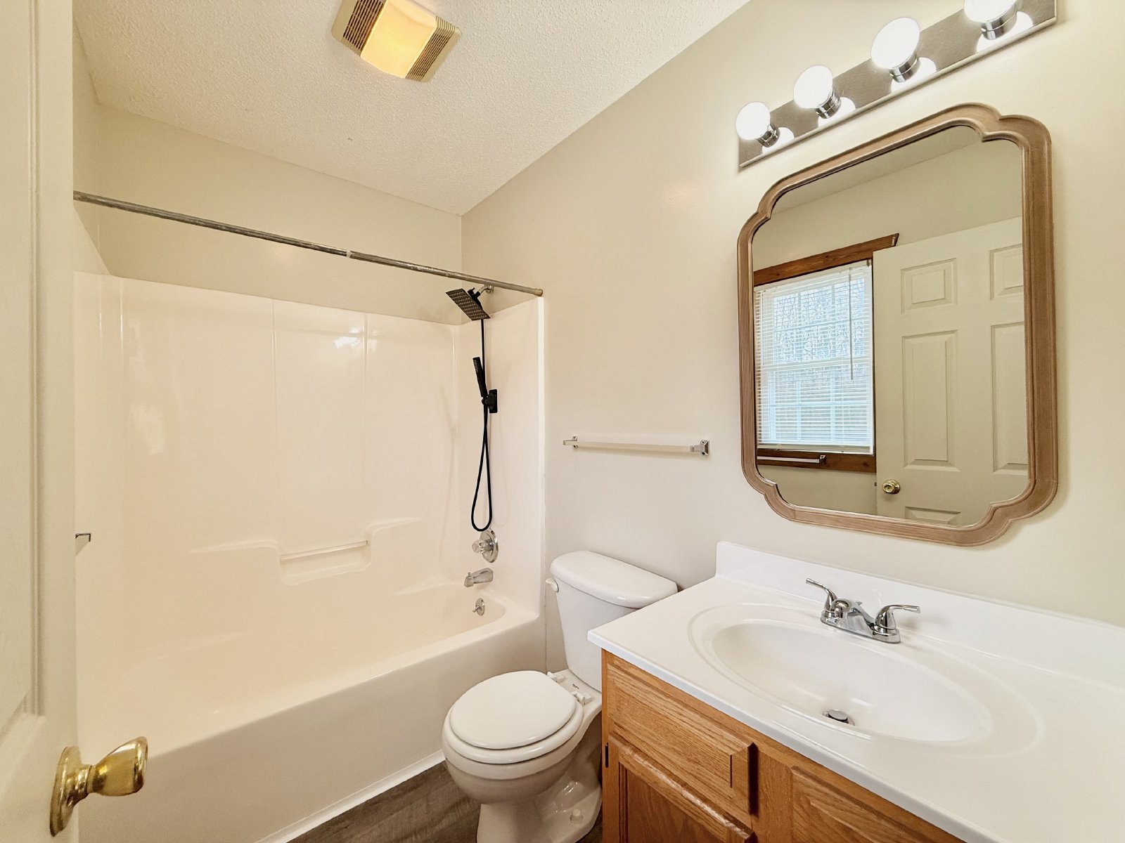 The Home You’ve Been Searching For! property image