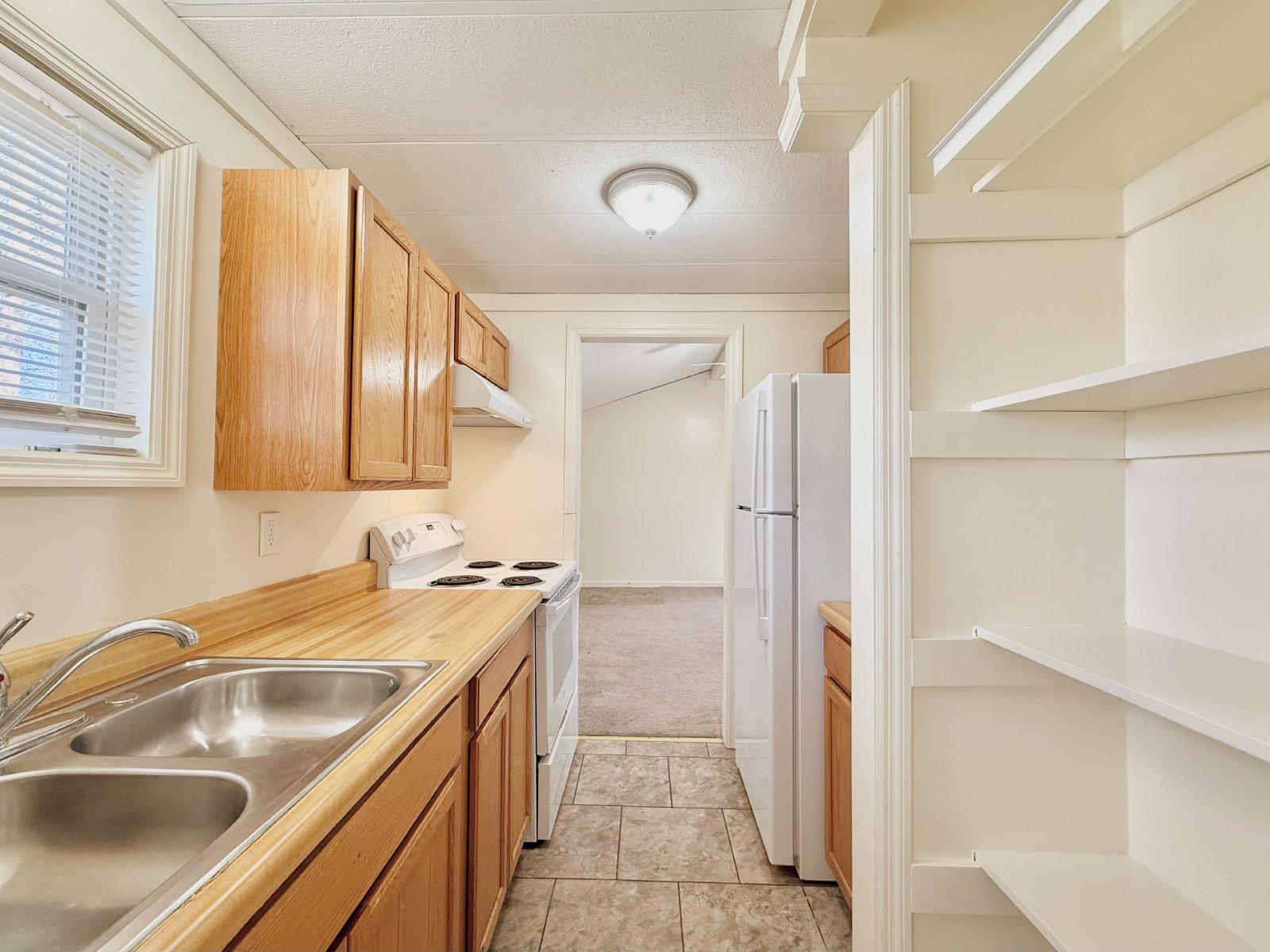 1 bedroom/1 bathroom waiting for you! property image