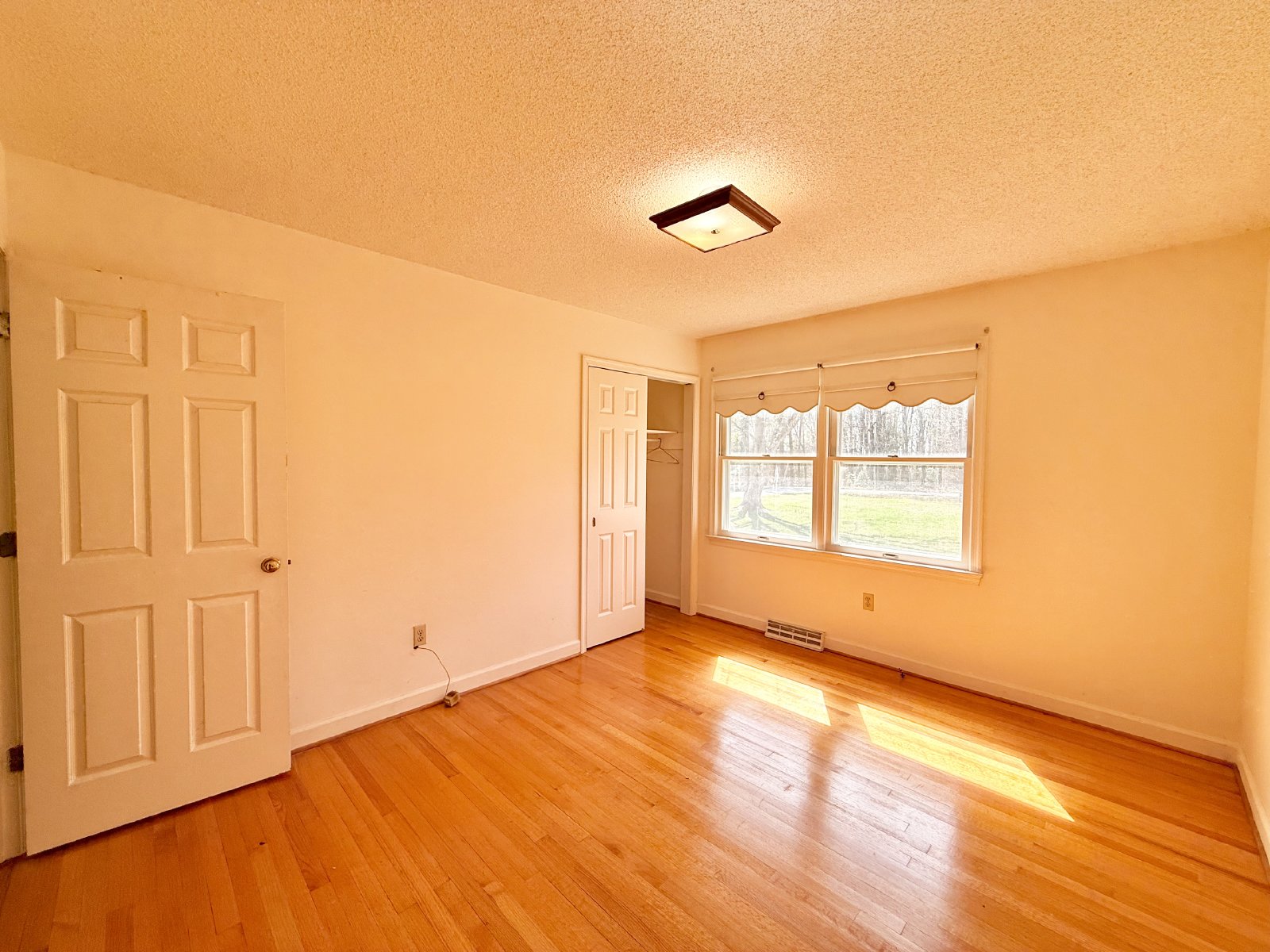 Charming 3 Bedroom Home for Rent! property image