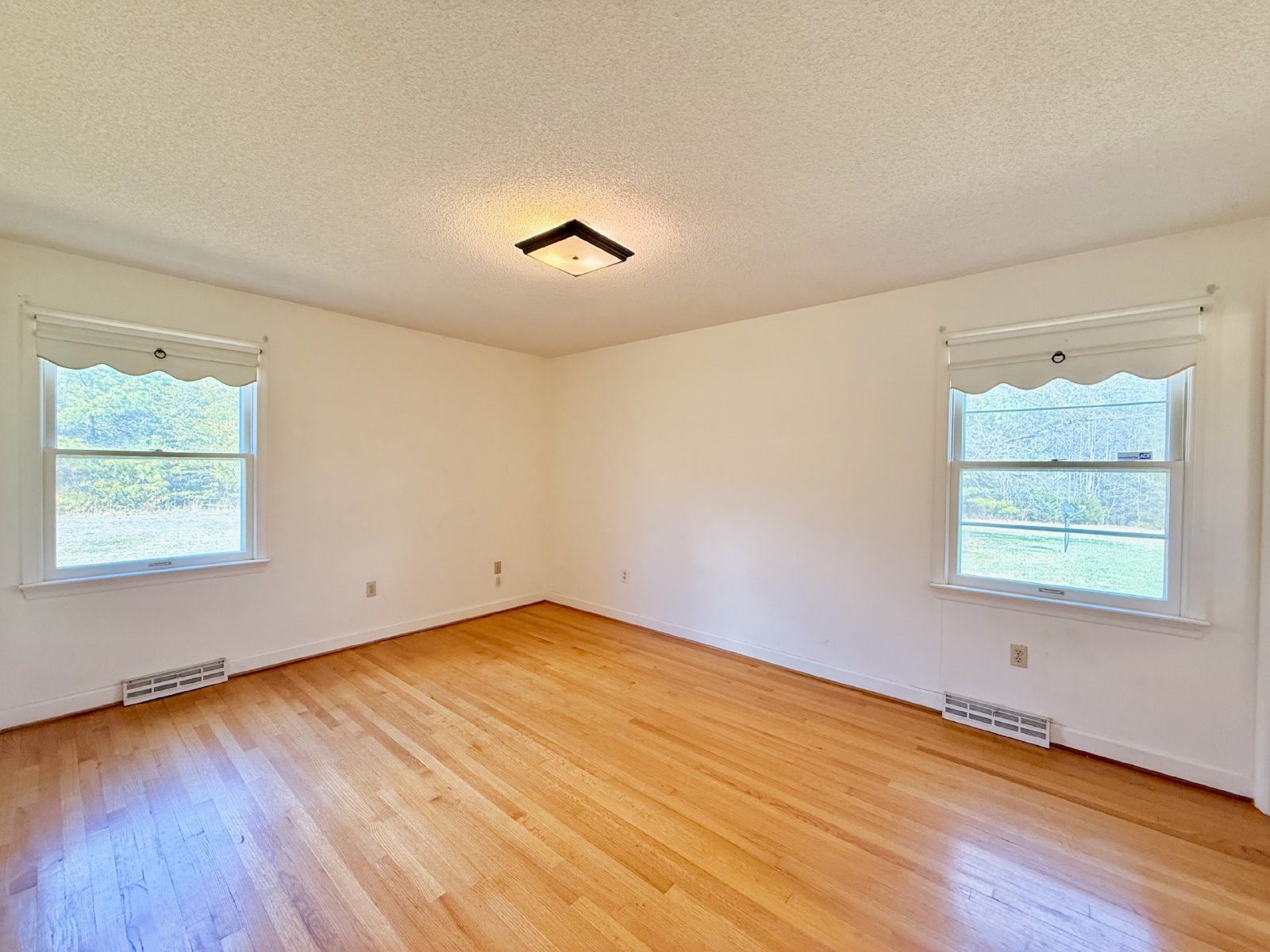 Charming 3 Bedroom Home for Rent! property image