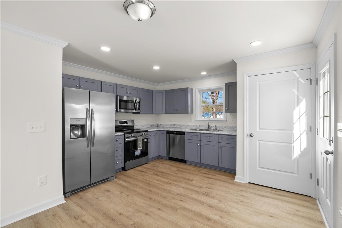 The Home You’ve Been Searching For! *Utilities & Furniture can be added with a rental premium* property image