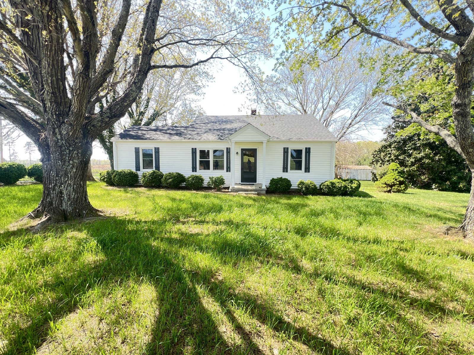 2450 Philbeck Crossroads Skipwith, VA 23968 property image