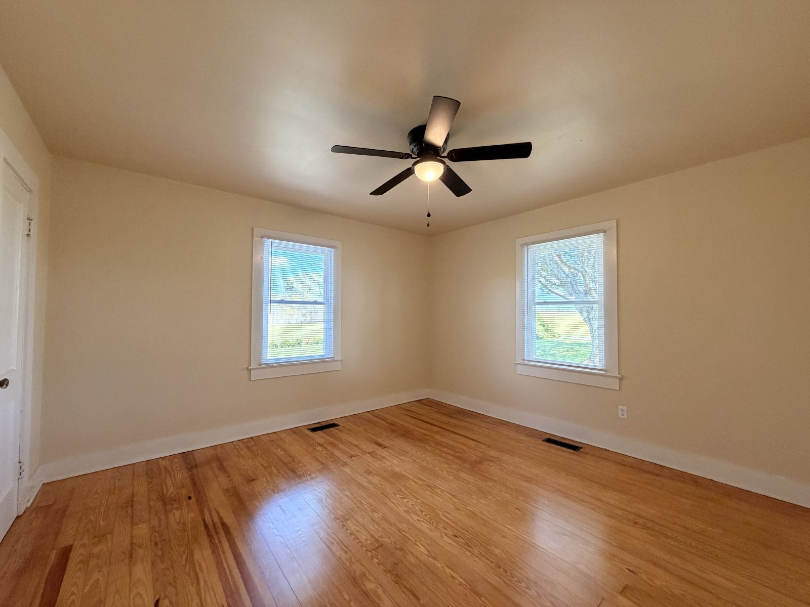 2450 Philbeck Crossroads Skipwith, VA 23968 property image