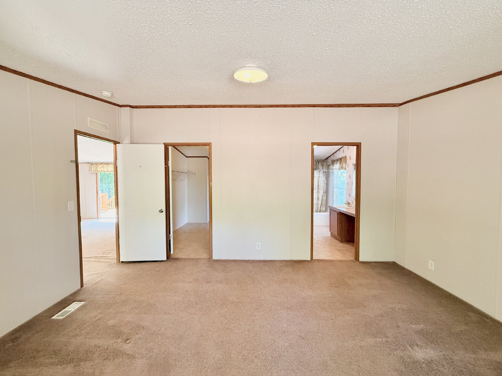 The Home You’ve Been Searching For! property image