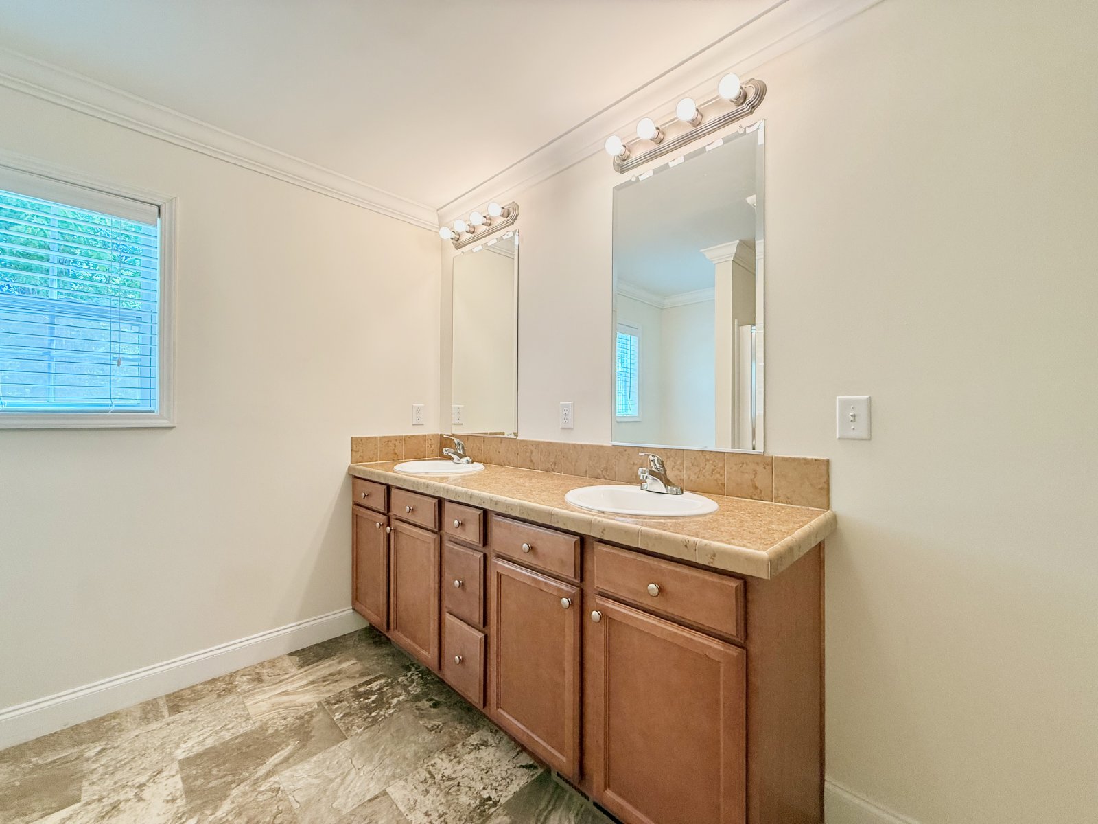 201 Lost Forest Road property image