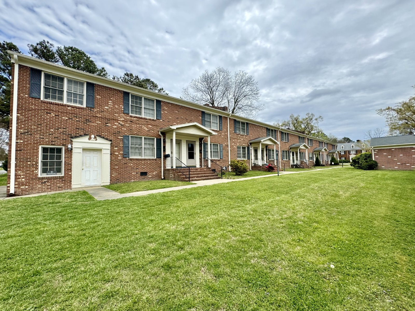 Oakwood Apartments waiting for YOU! property image