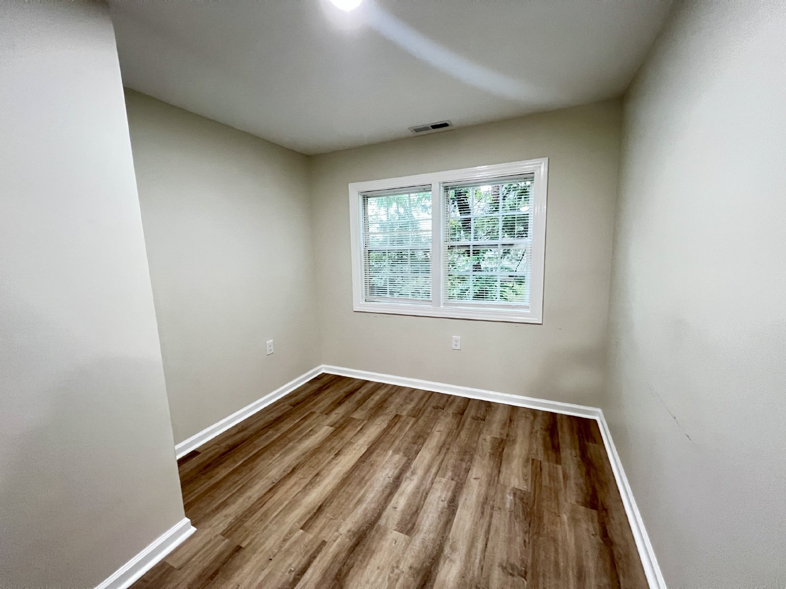 Classic Comfort on North Washington Street! property image