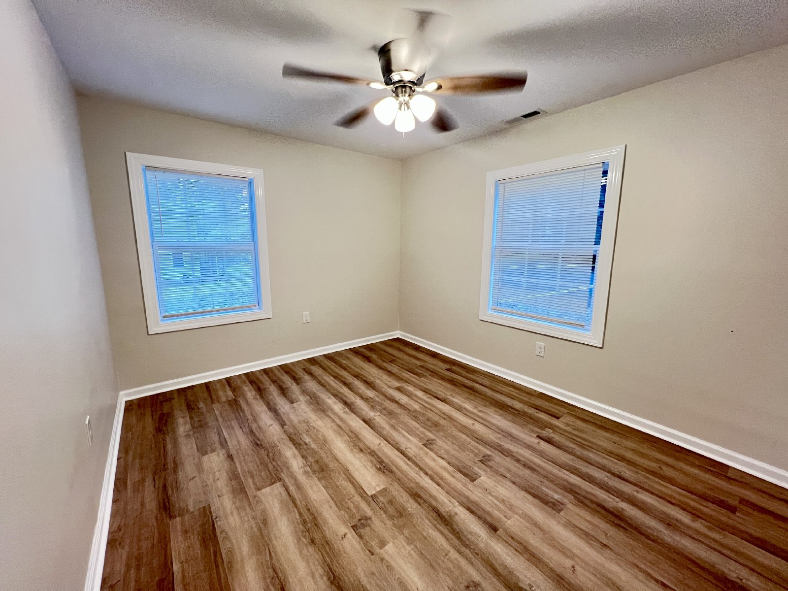 Classic Comfort on North Washington Street! property image