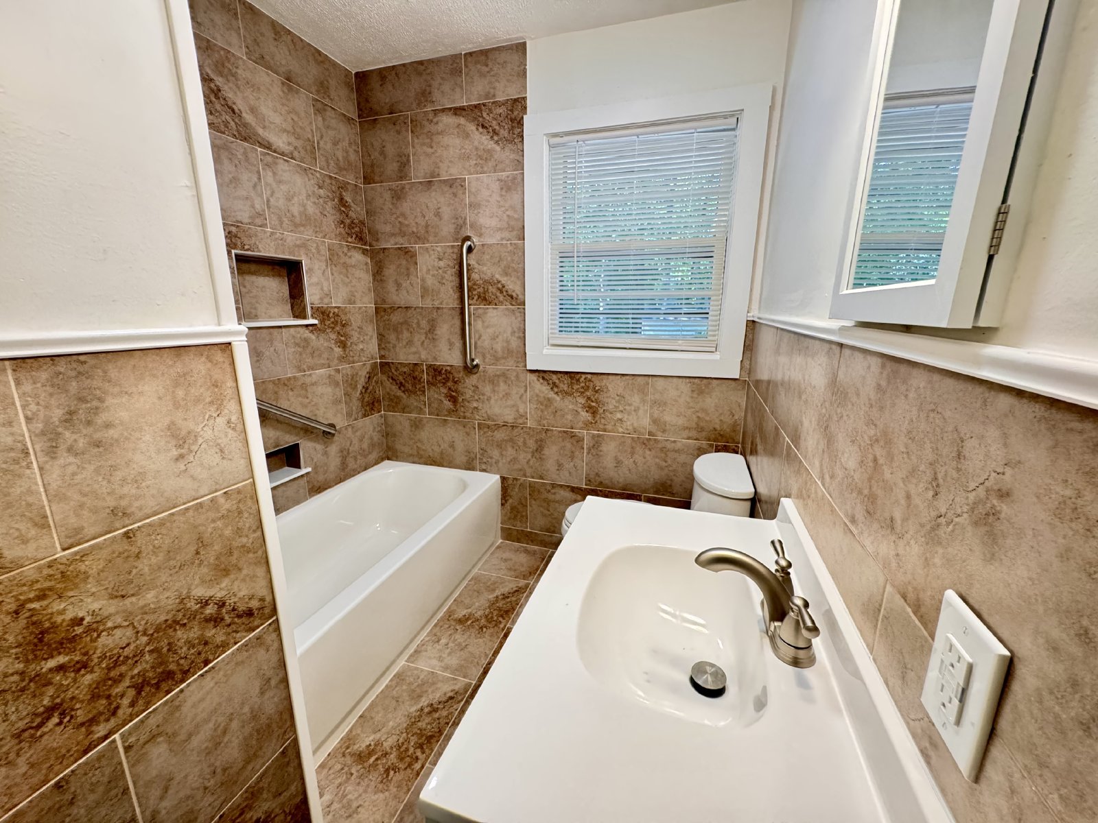 The Home You’ve Been Searching For! property image