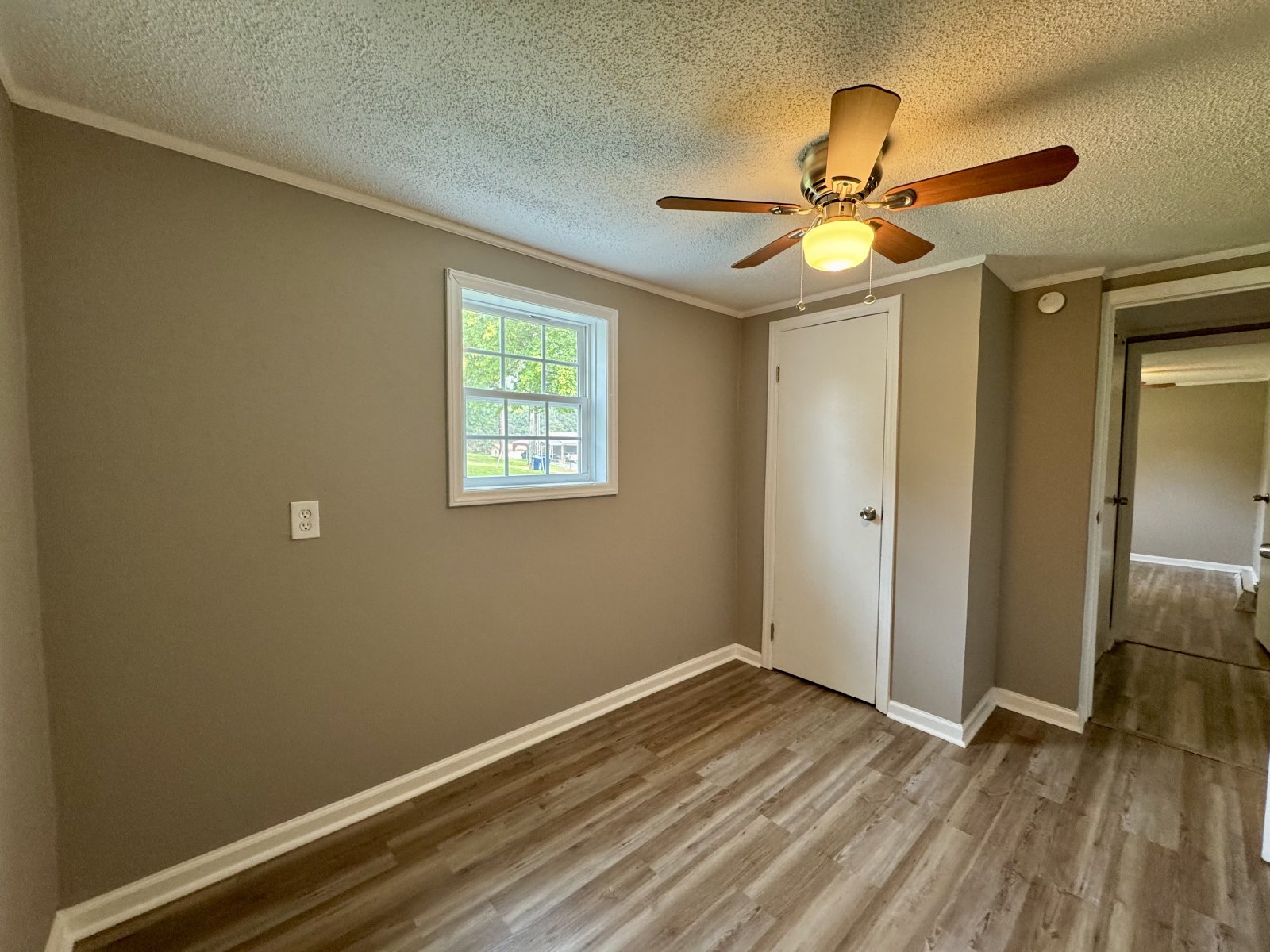 Location, Community, Quality Living. It Starts Here! MONTH TO MONTH LEASE ONLY property image