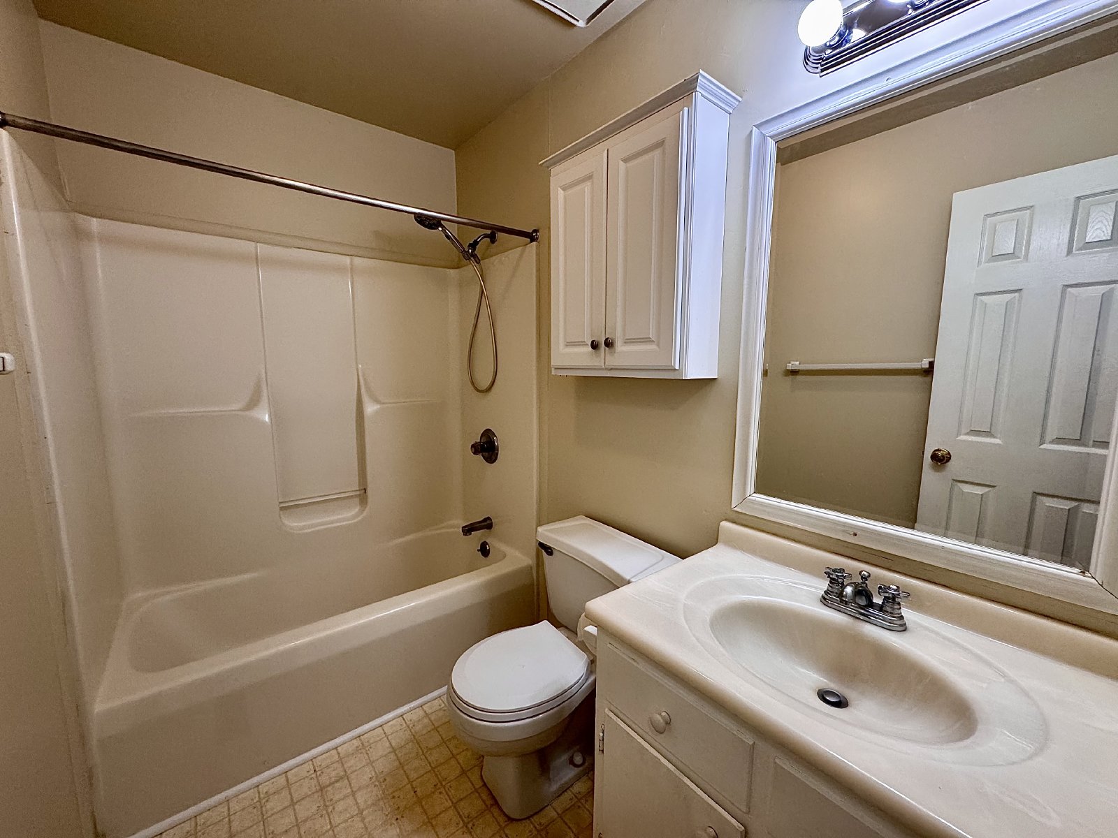Location, Community, & Quality Living. It Starts Here in this 2 Bedroom Duplex! property image