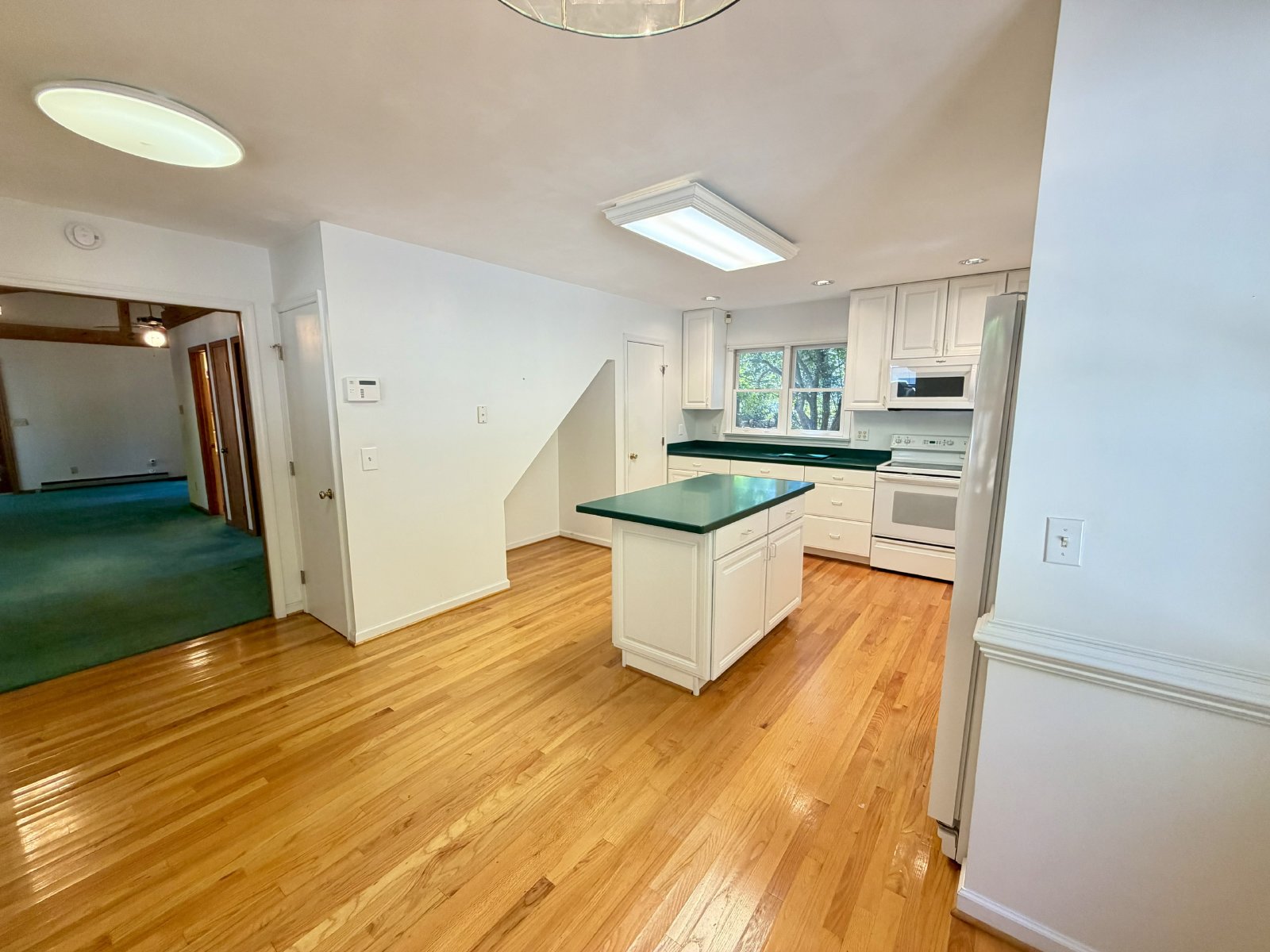 3 Bedroom/3 Bathroom Home on Kerr Lake that includes 3 Bonus Rooms property image