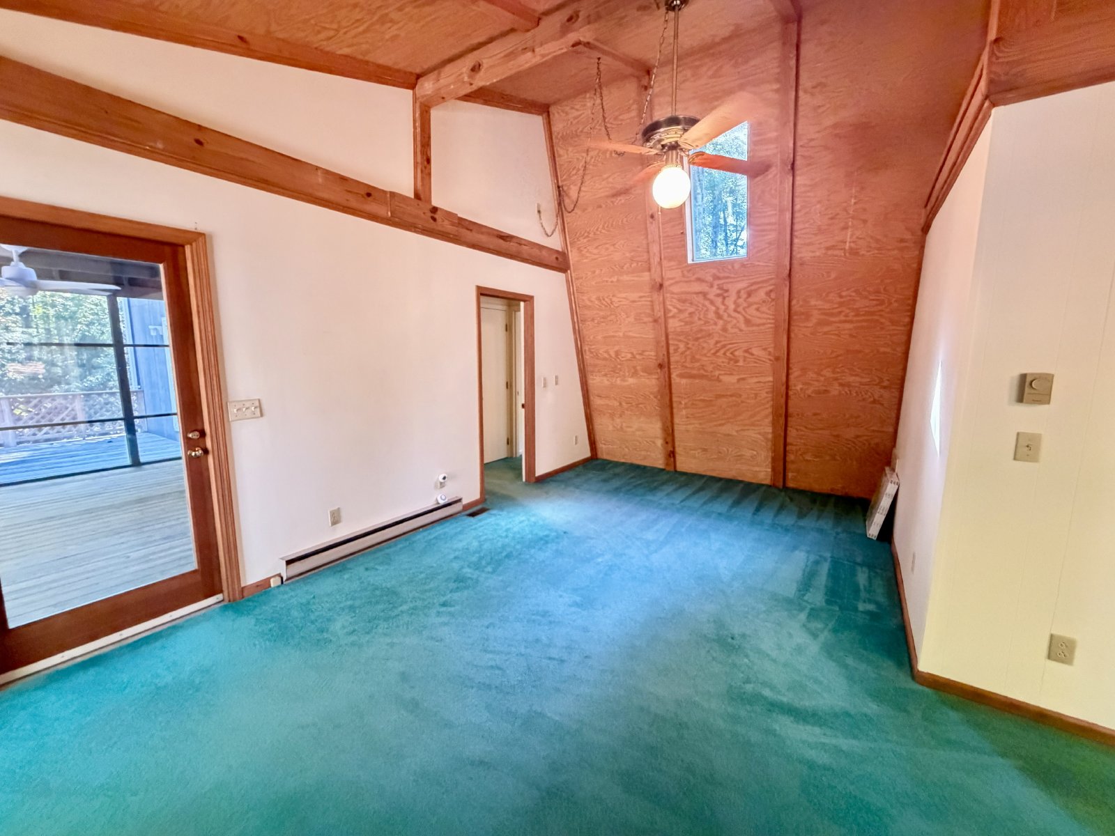 3 Bedroom/3 Bathroom Home on Kerr Lake that includes 3 Bonus Rooms property image