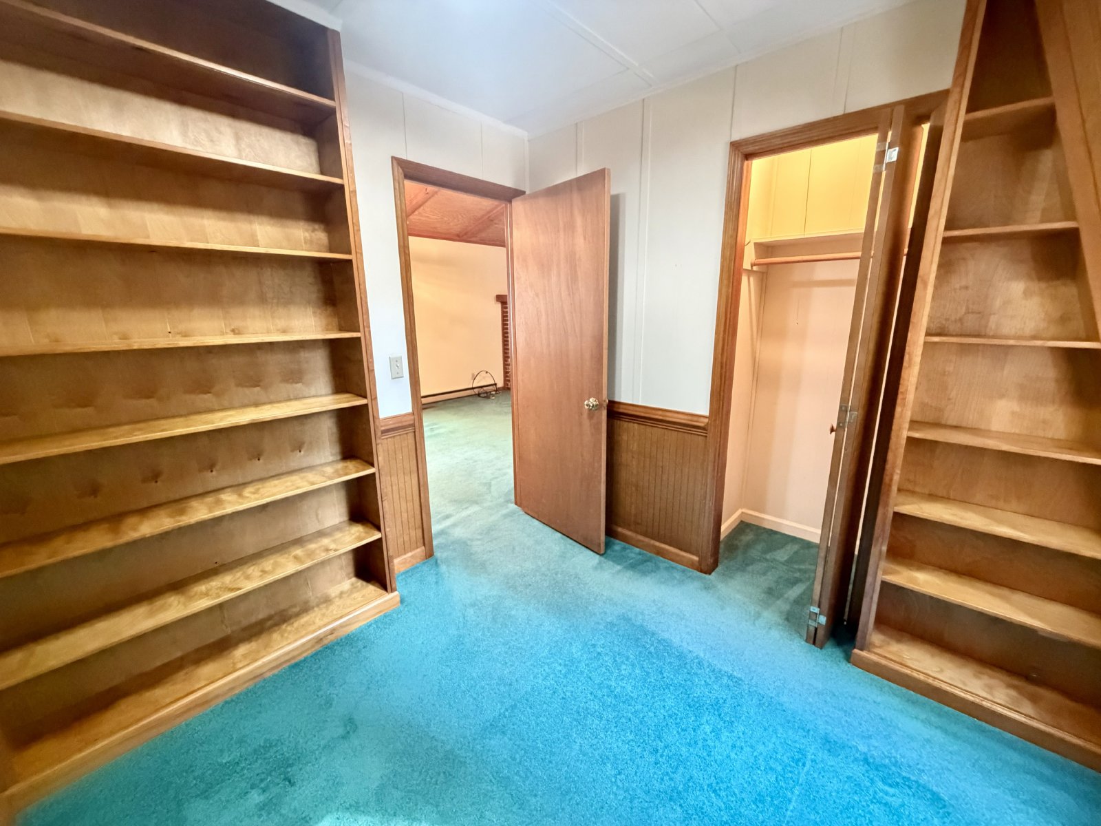 3 Bedroom/3 Bathroom Home on Kerr Lake that includes 3 Bonus Rooms property image