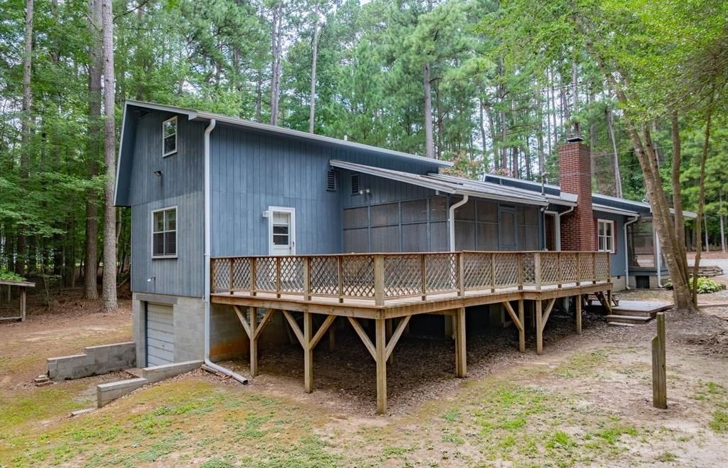 3 Bedroom/3 Bathroom Home on Kerr Lake that includes 3 Bonus Rooms property image