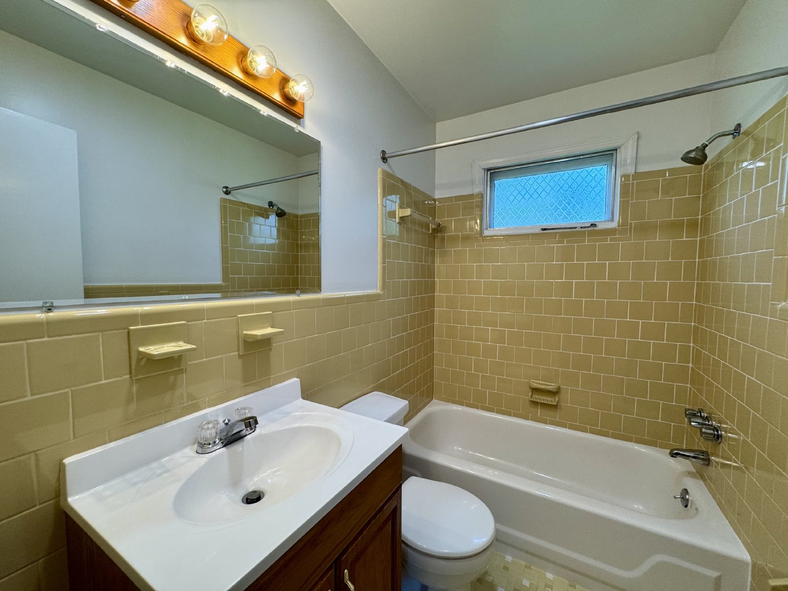 Oakwood Apartments property image