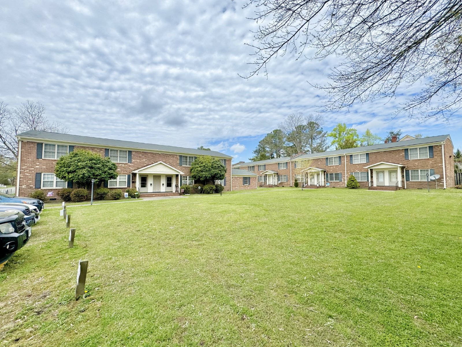 Oakwood Apartments property image