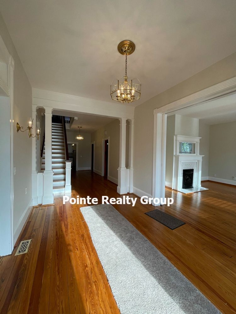 Huge Vintage Home in South Hill property image