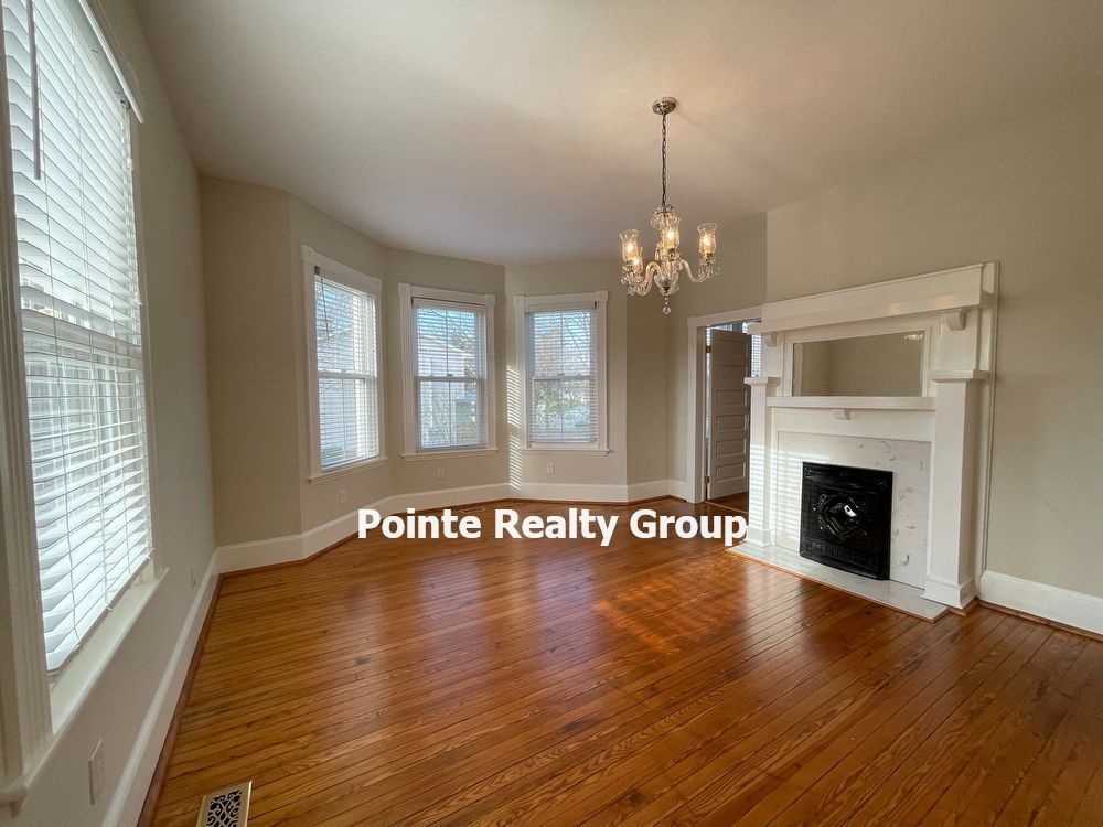 Huge Vintage Home in South Hill property image