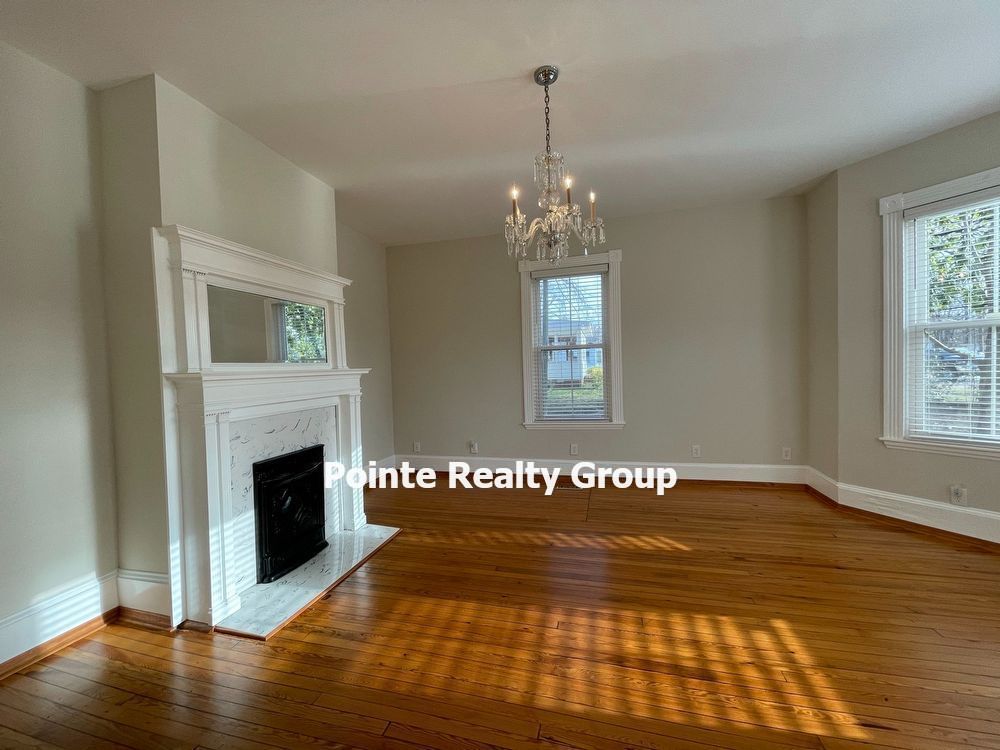 Huge Vintage Home in South Hill property image