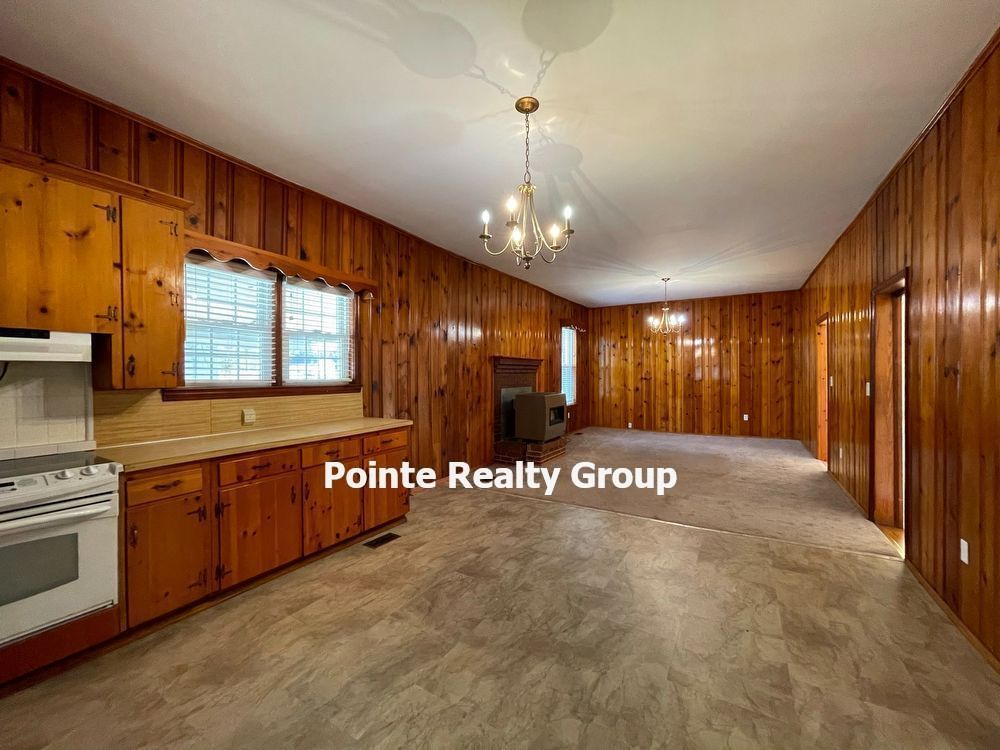 Huge Vintage Home in South Hill property image