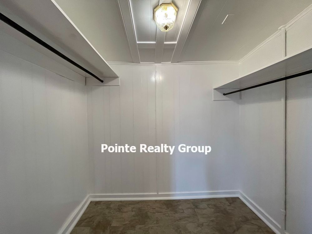 Huge Vintage Home in South Hill property image