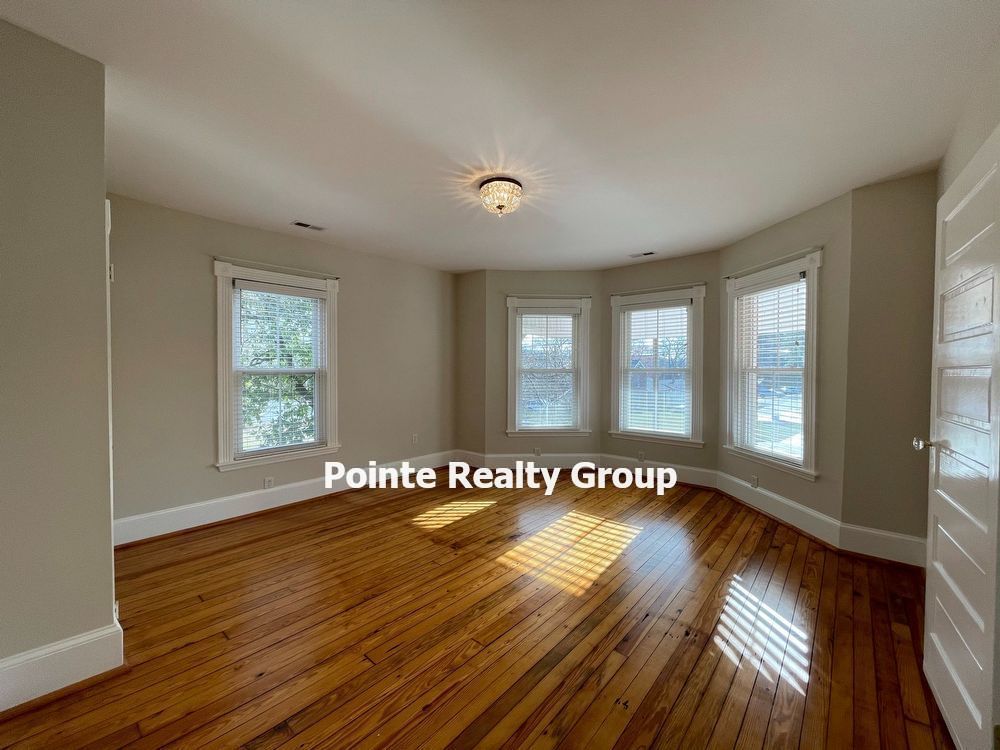 Huge Vintage Home in South Hill property image