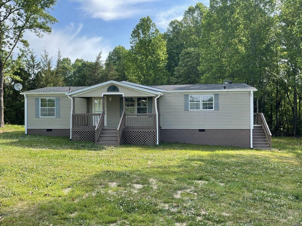 Spacious 3 Bedroom-2 Bathroom Home property image