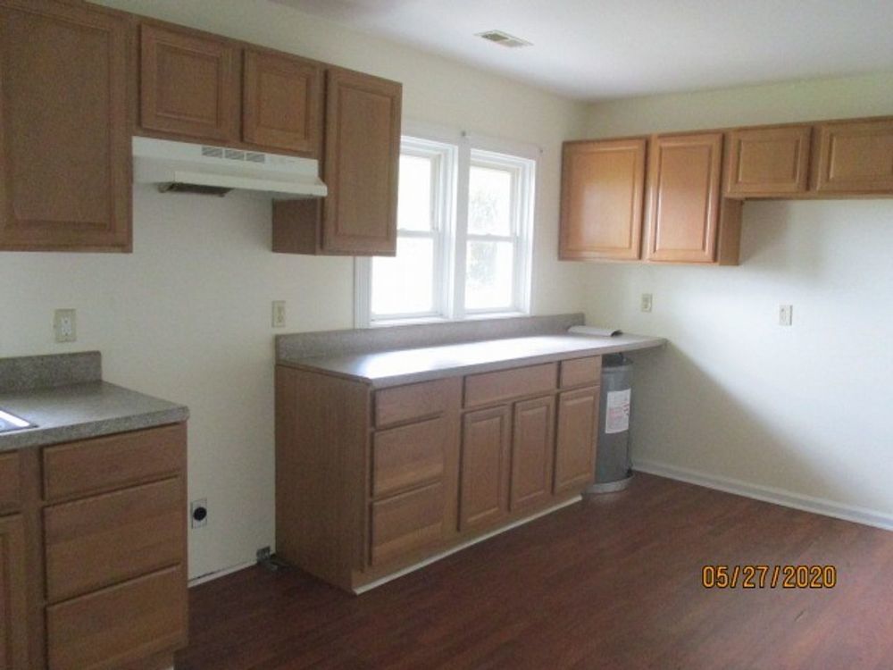 Country home that offers 3 bedrooms/1 bathroom property image