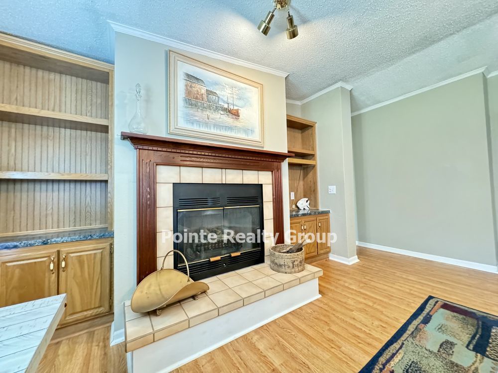 FULLY FURNISHED, ALL INCLUSIVE, LAKE ACCESS BEAUTY FOR RENT property image