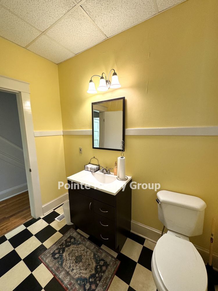 The Suites on North Mecklenburg Avenue property image