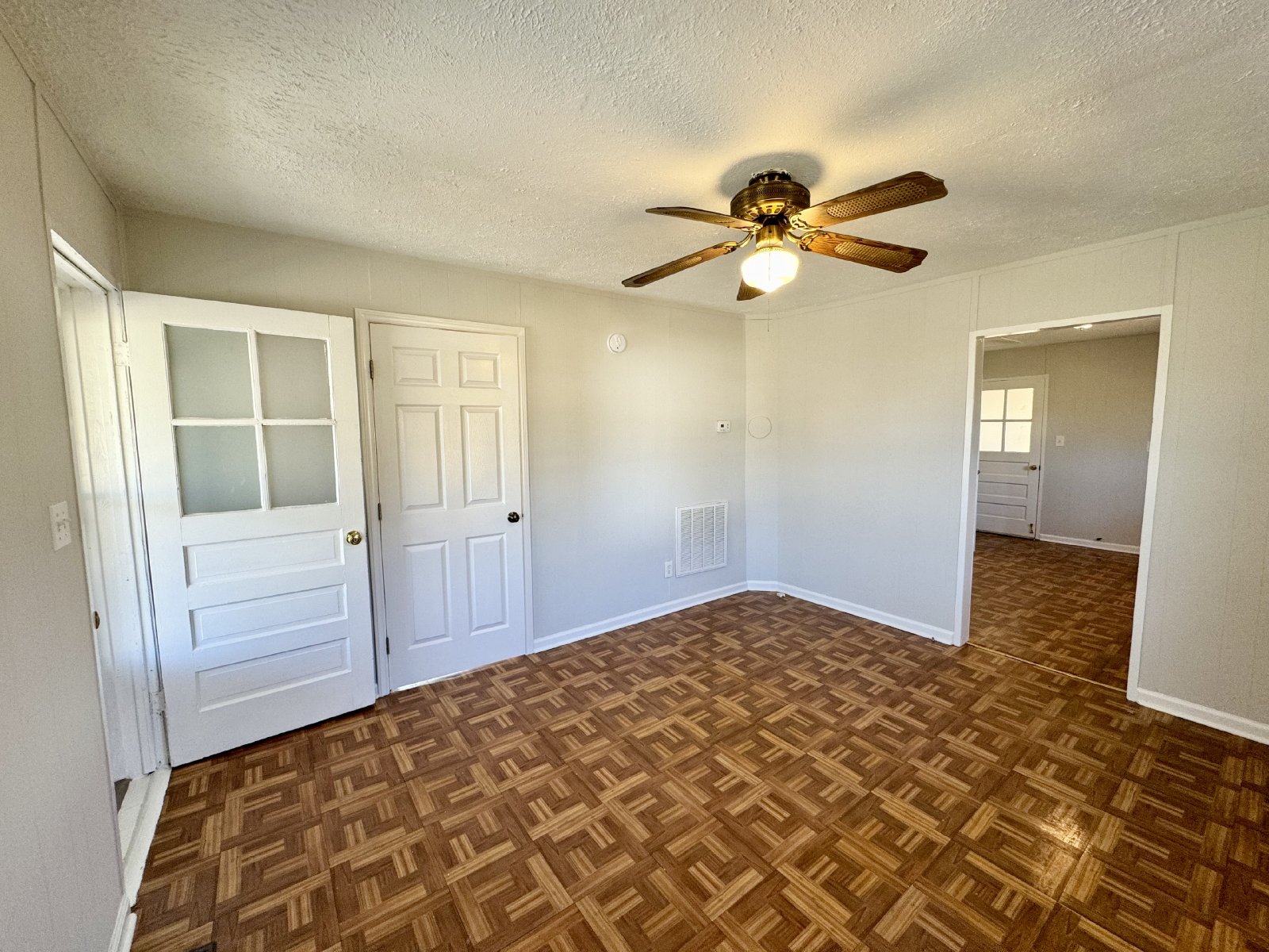 Lovely 2 Bedroom Rancher… Waiting for You to Make it Home! property image