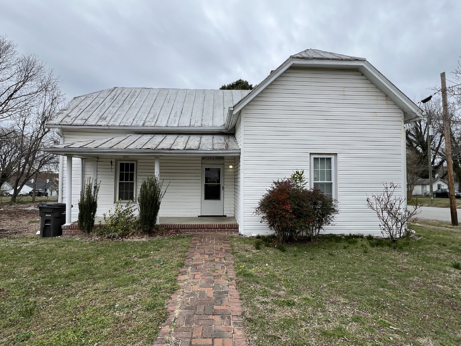 315 High St Lawrenceville, VA 23868 Pointe Realty Group