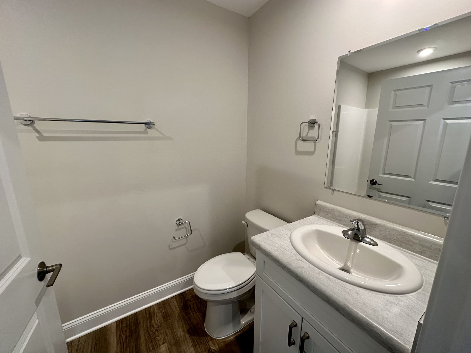 3 Bedroom/2 Bathroom Home that Includes Detached Garage and Lawn Maintenance property image