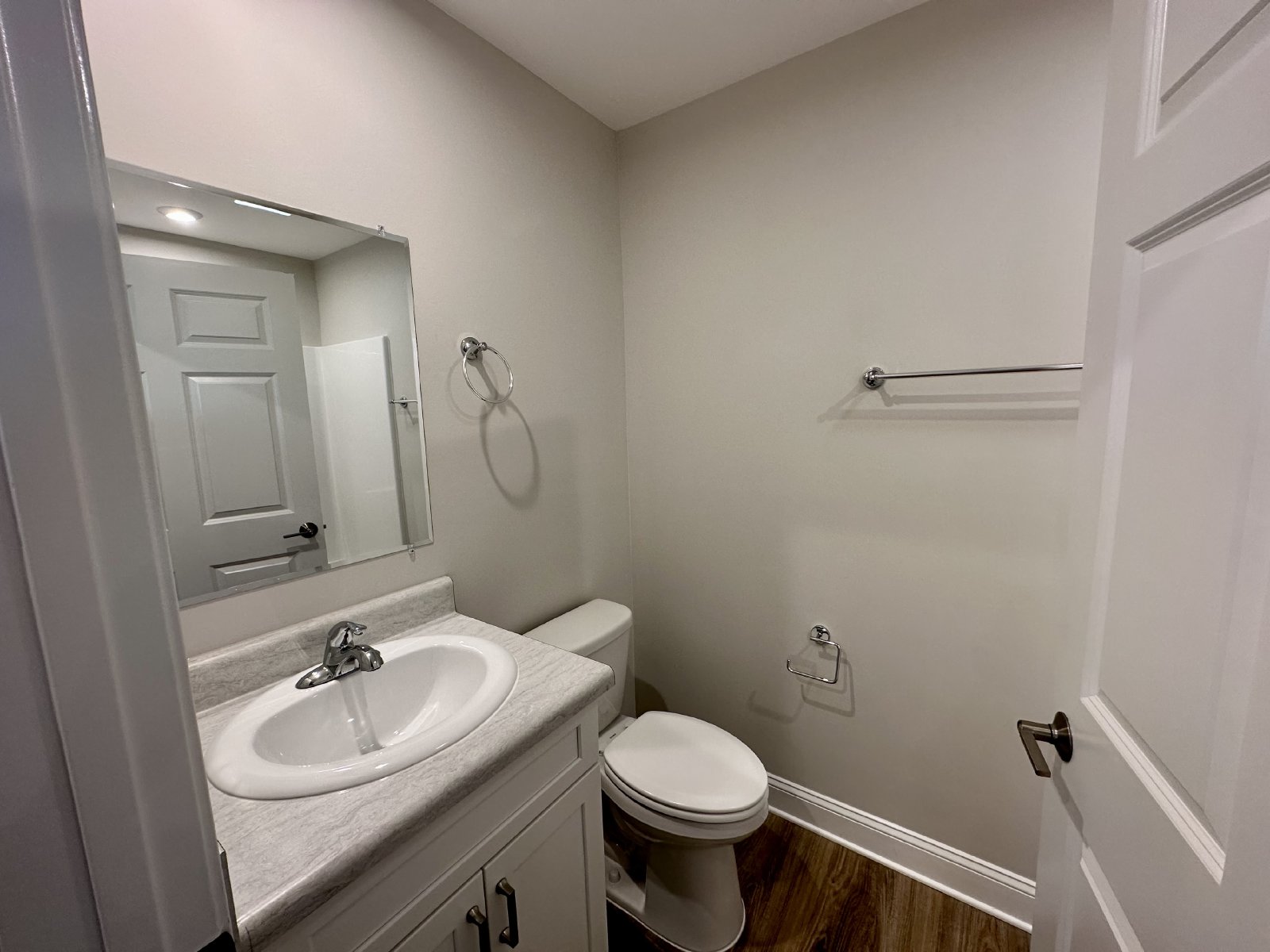3 Bedroom/2 Bathroom Home that Includes Detached Garage and Lawn Maintenance property image