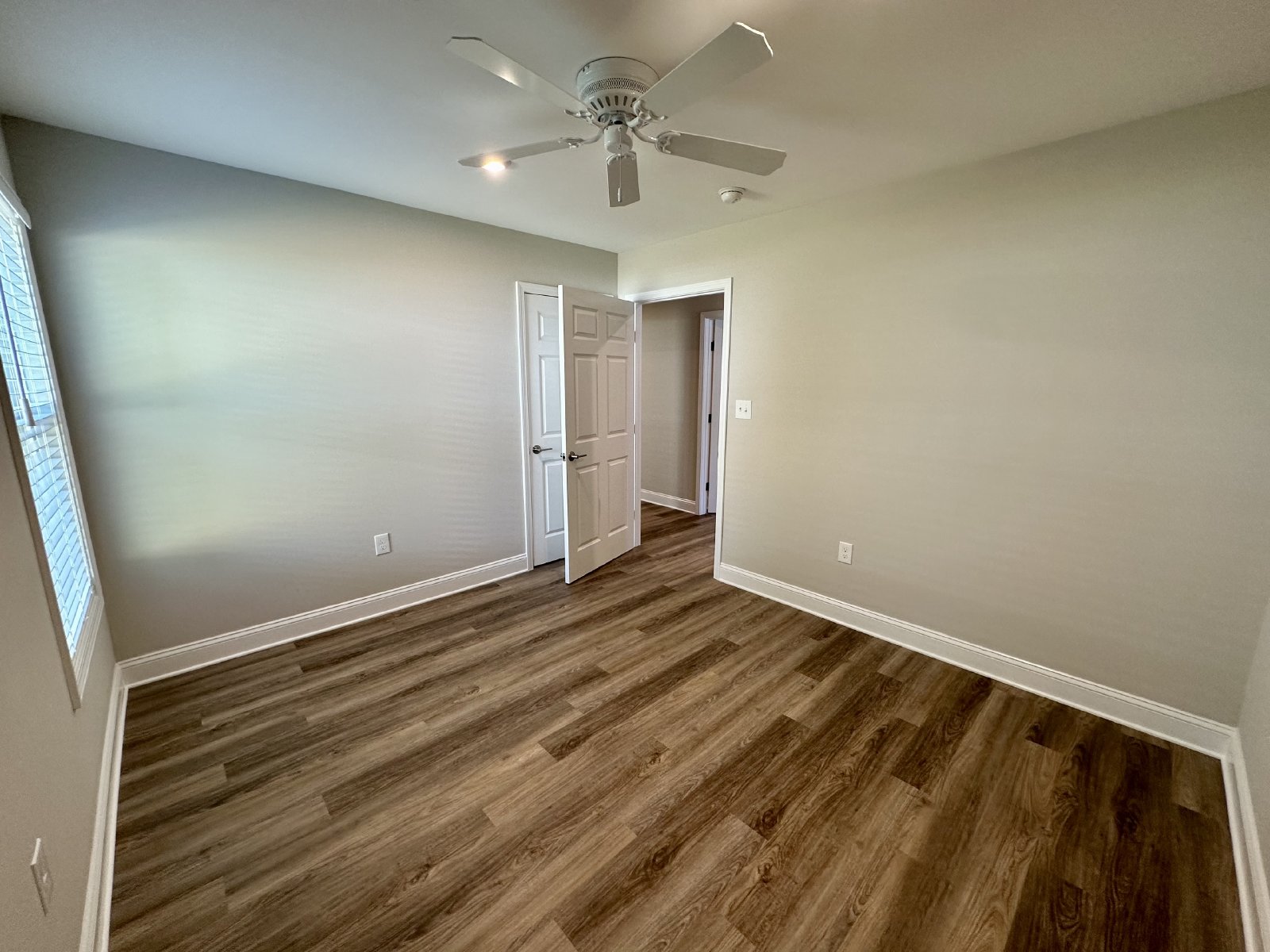 3 Bedroom/2 Bathroom Home that Includes Detached Garage and Lawn Maintenance property image