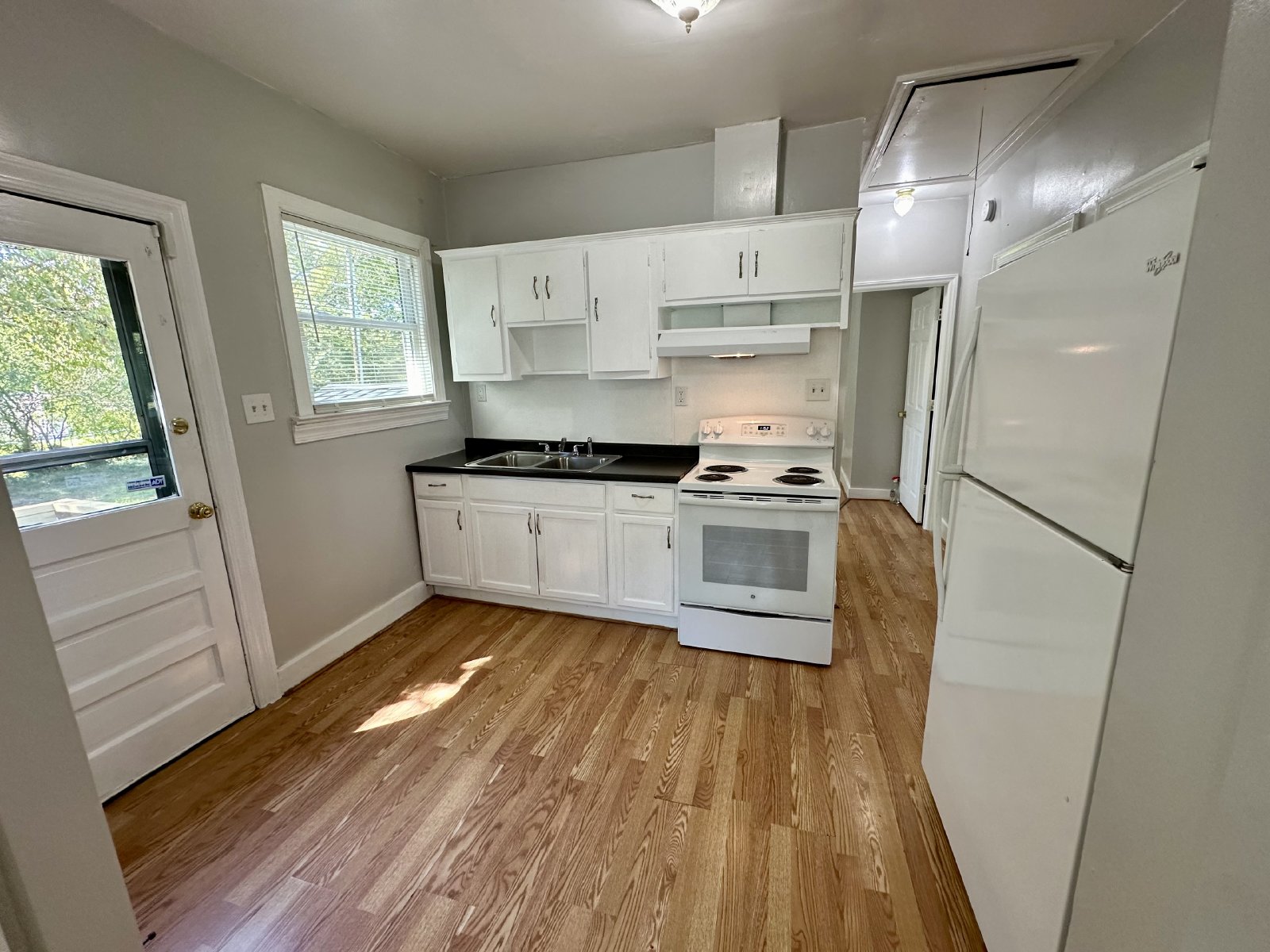 Newly Renovated 2 Bedroom 1 Bathroom Home property image