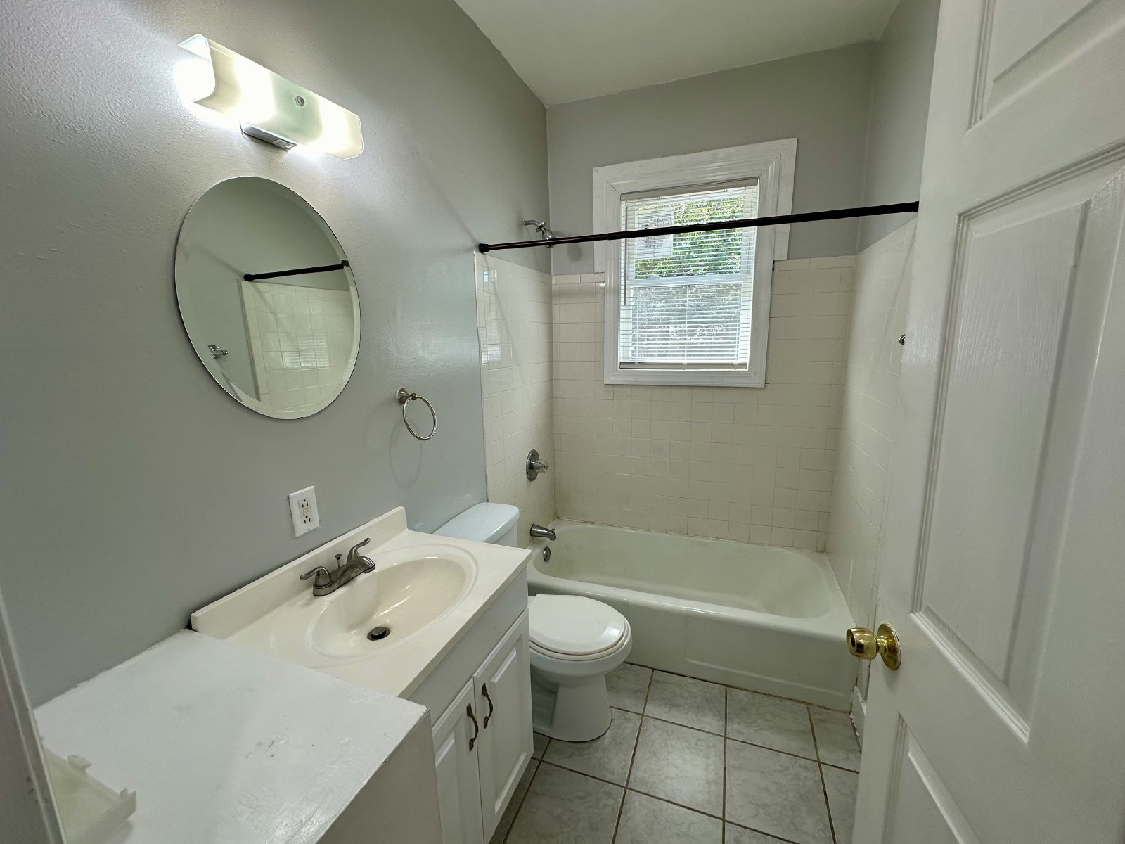 Newly Renovated 2 Bedroom 1 Bathroom Home property image