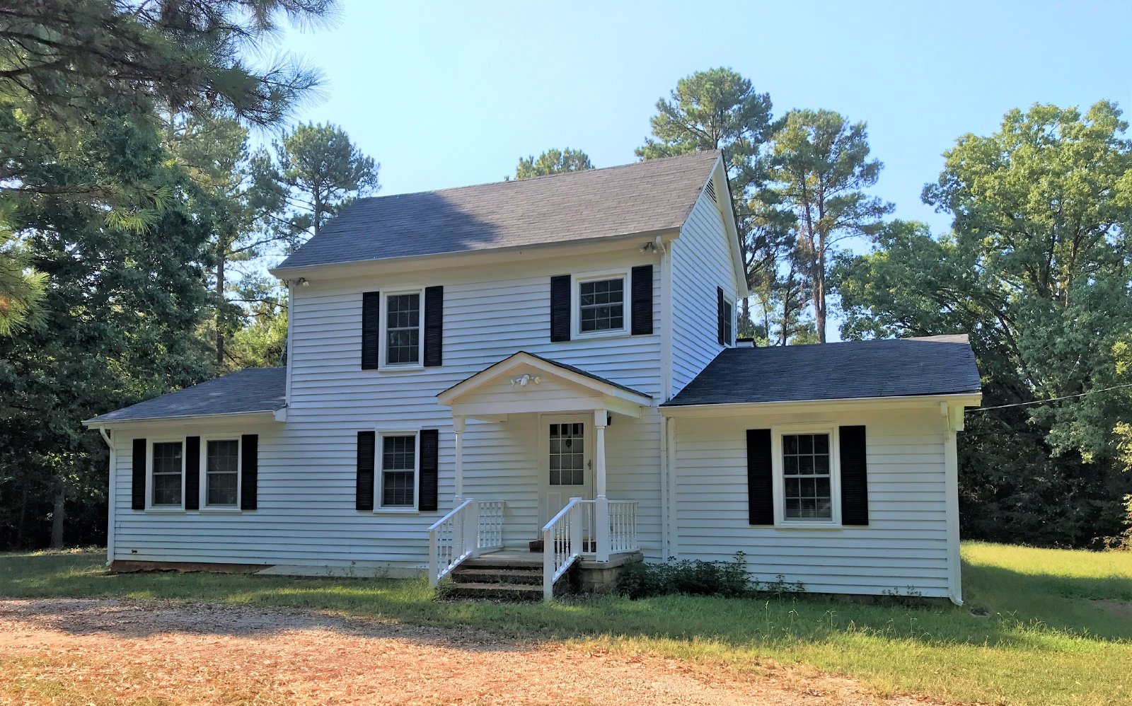 Large & Charming Farmhouse in Bracey property image