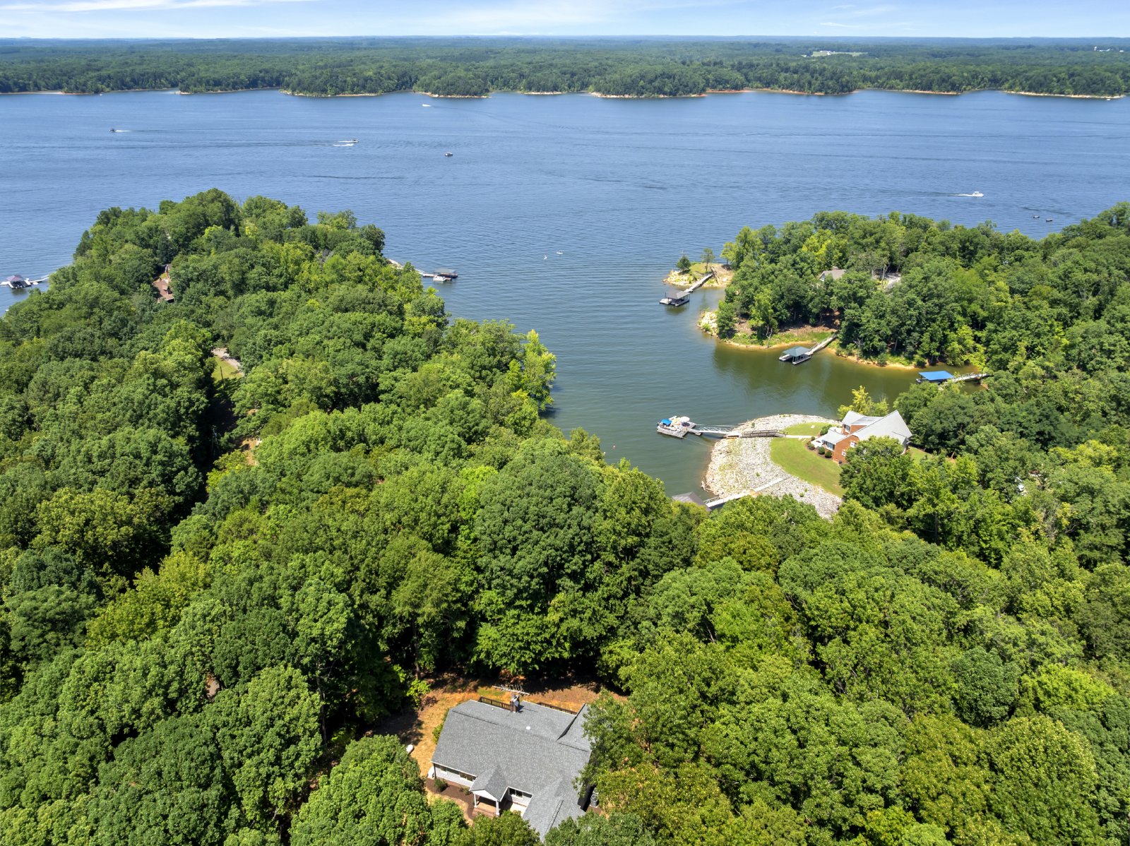 This WATERFRONT-FULLY FURNISHED-ALL INCLUSIVE HOME IS READY FOR YOU. property image