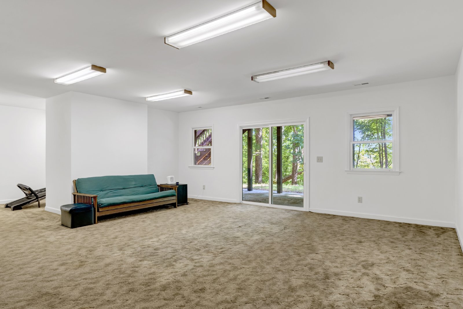 This WATERFRONT-FULLY FURNISHED-ALL INCLUSIVE HOME IS READY FOR YOU. property image