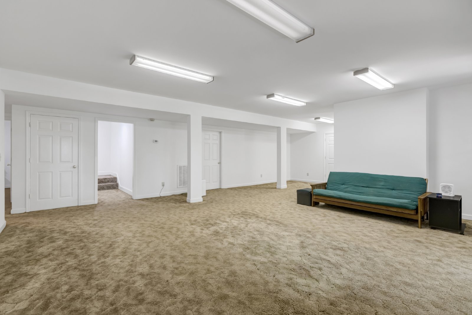 This WATERFRONT-FULLY FURNISHED-ALL INCLUSIVE HOME IS READY FOR YOU. property image